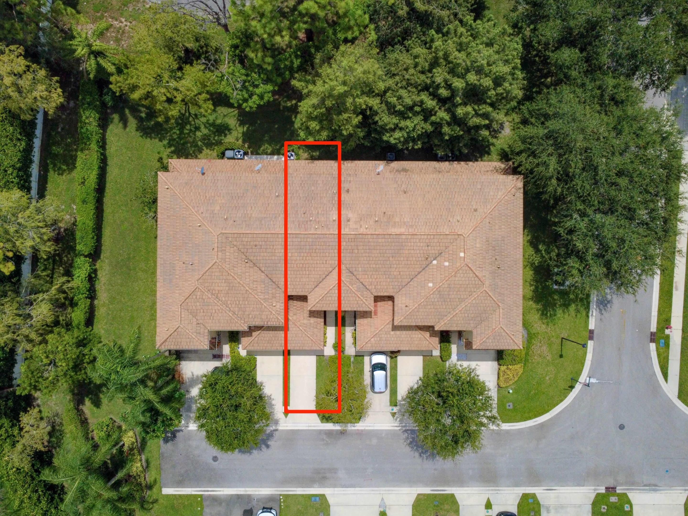1527 Barrymore Court