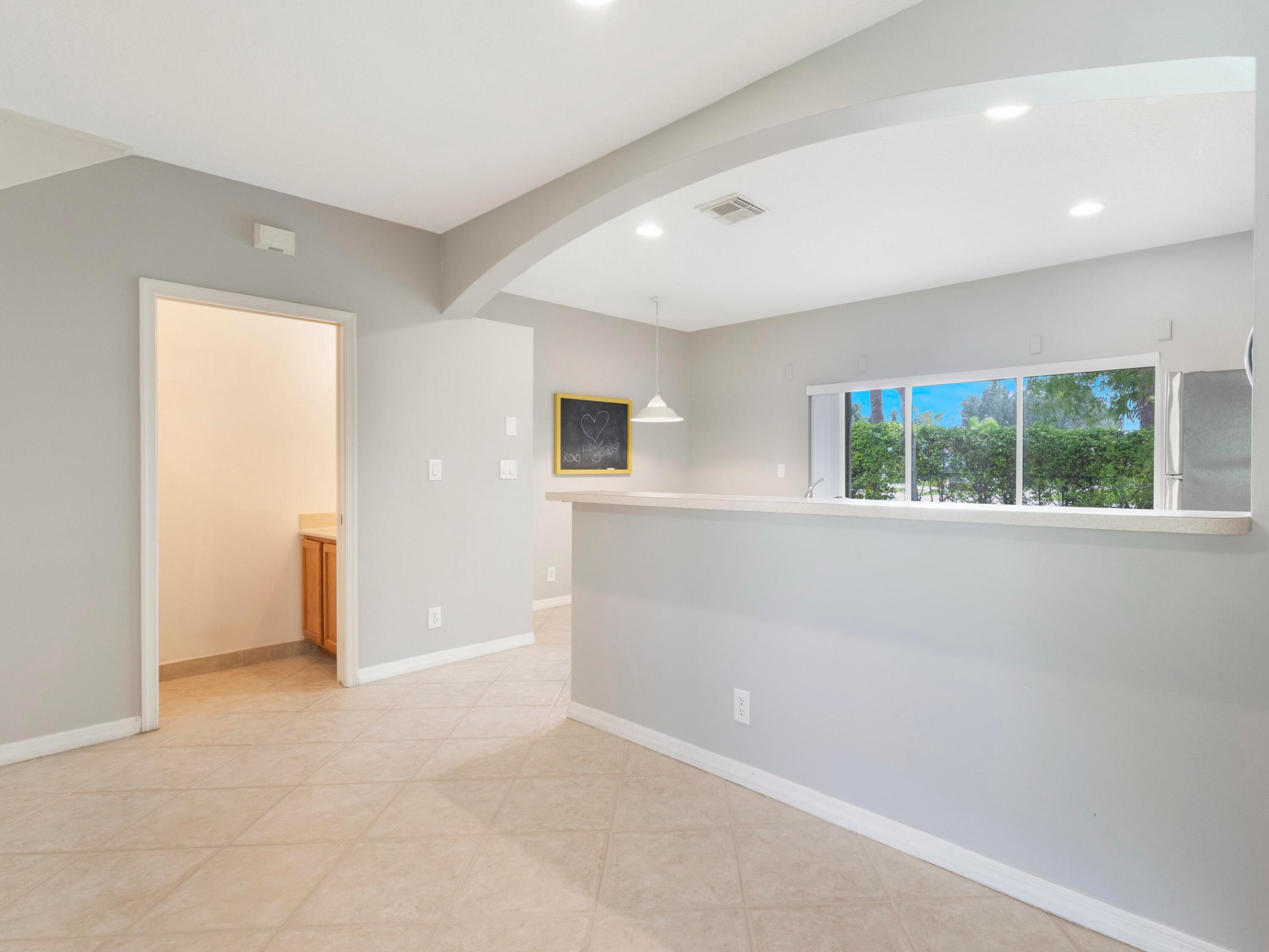 1527 Barrymore Court
