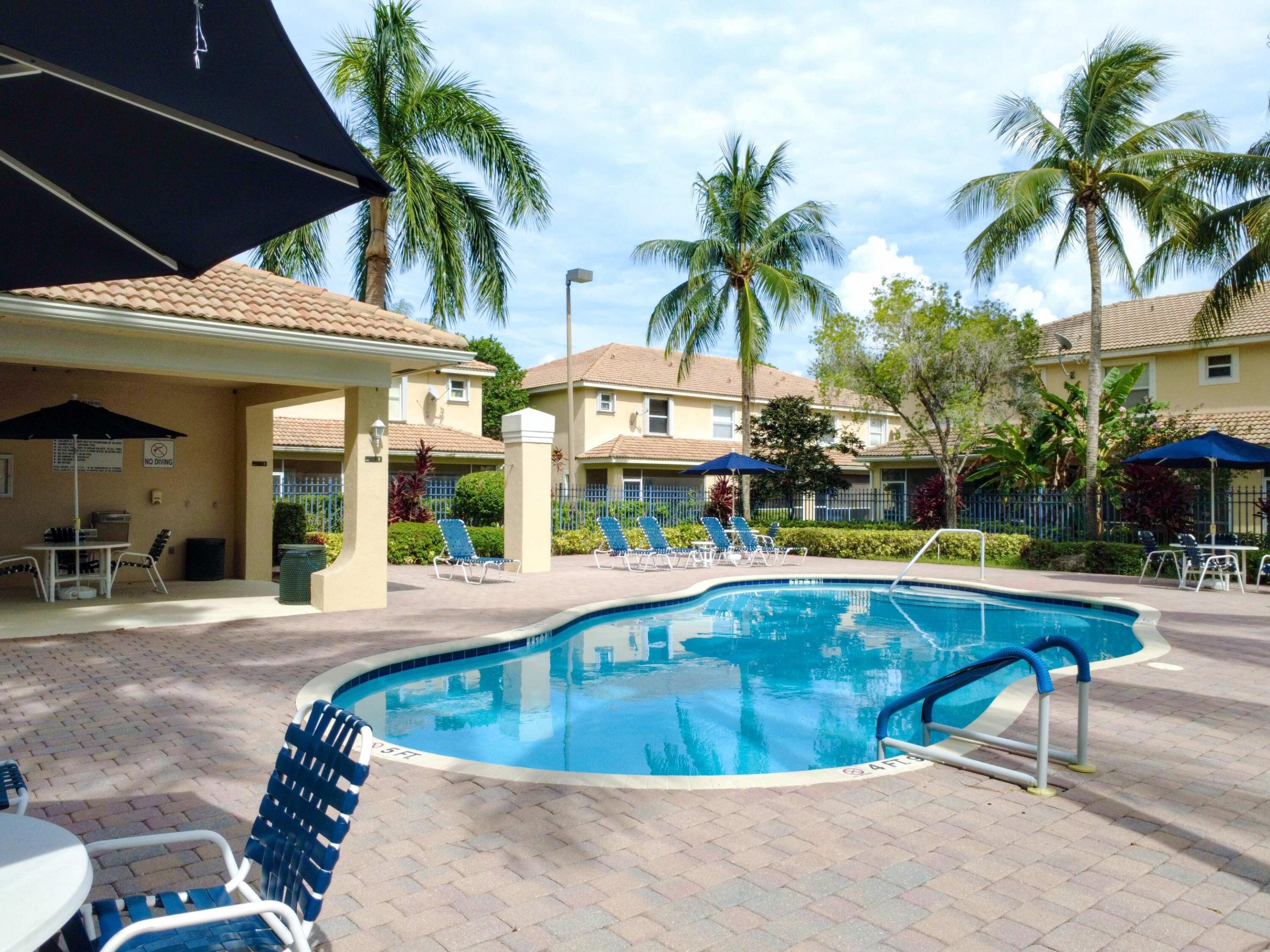 1527 Barrymore Court