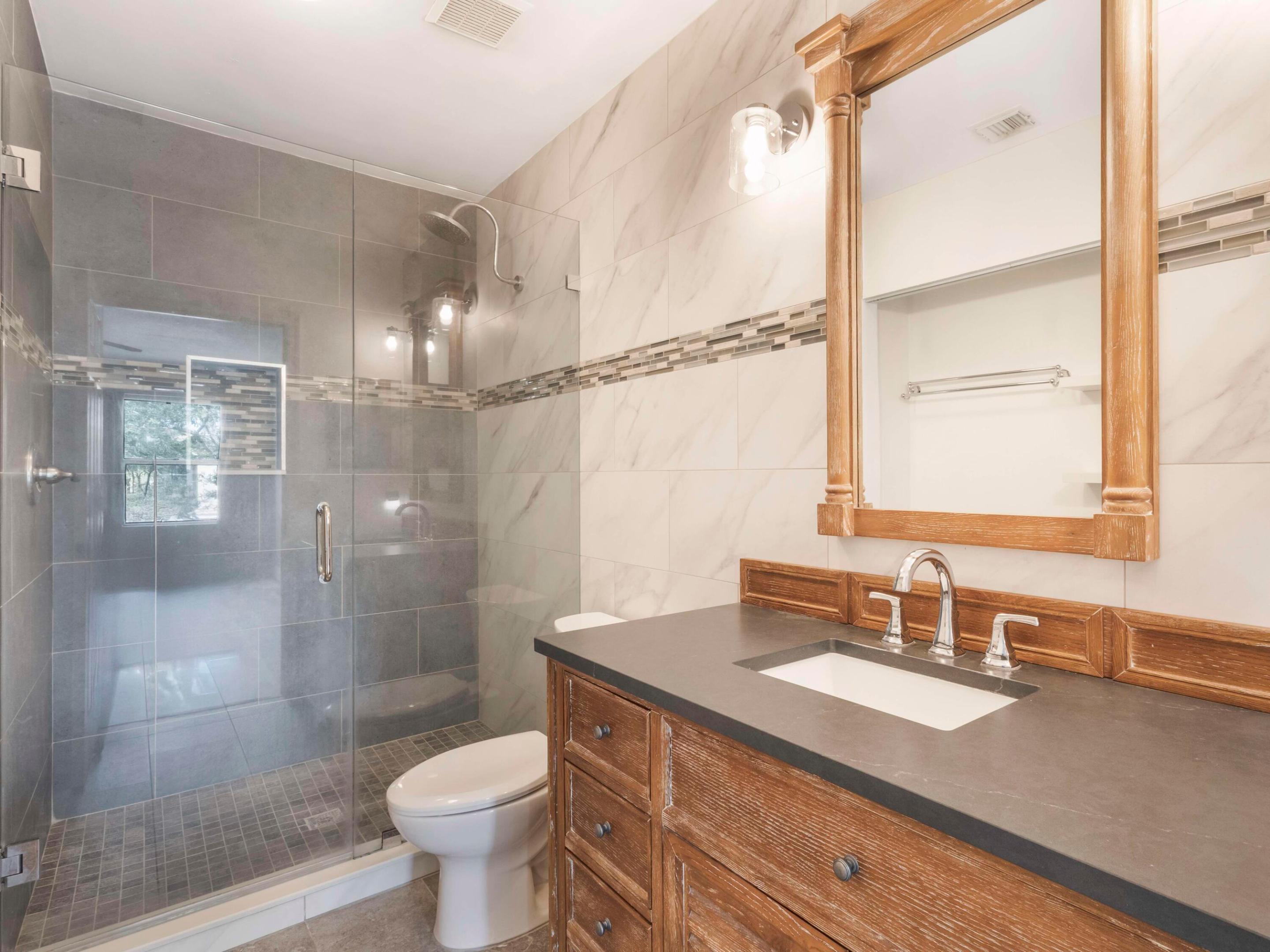 1527 Barrymore Court