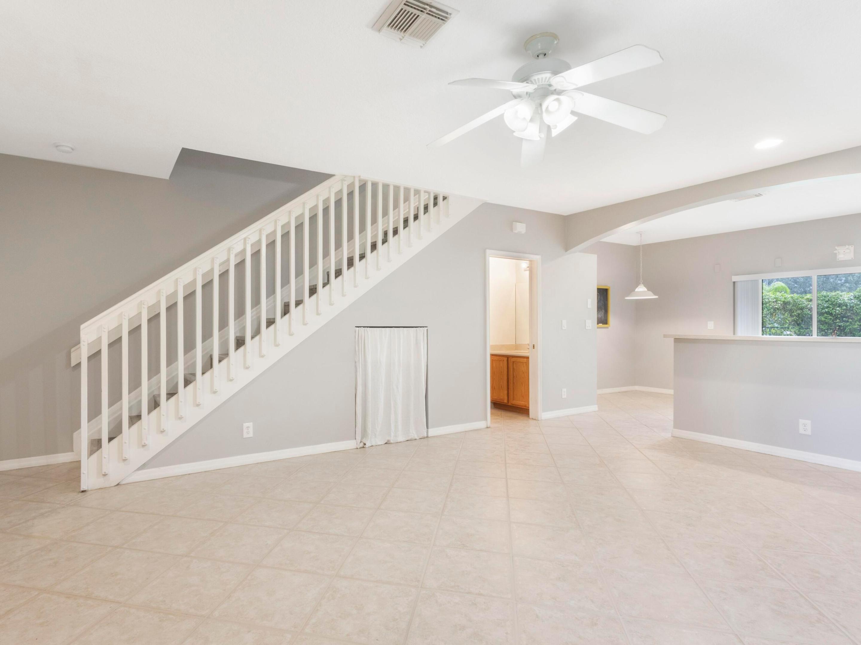 1527 Barrymore Court