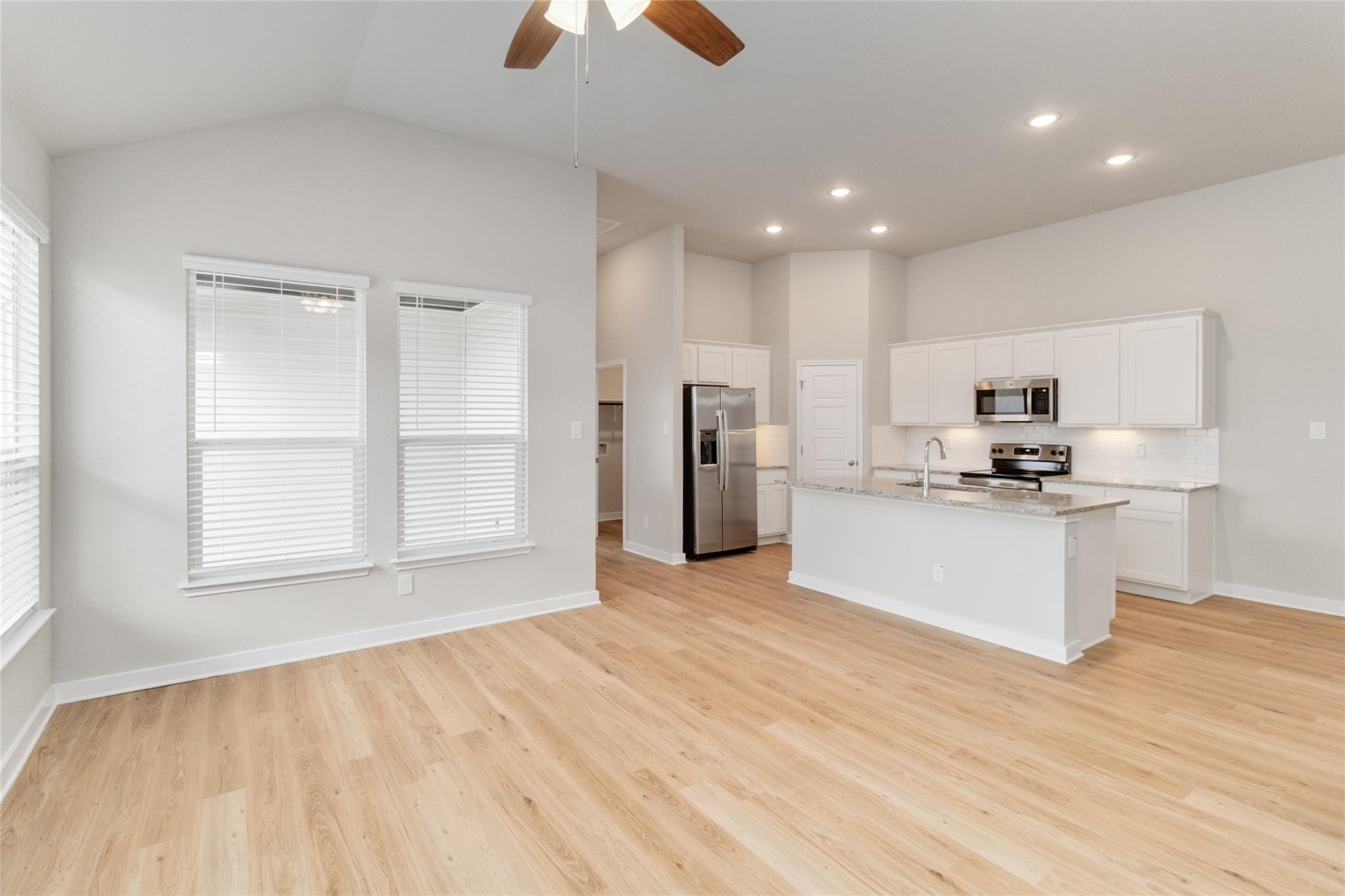 1001 Staglin ST