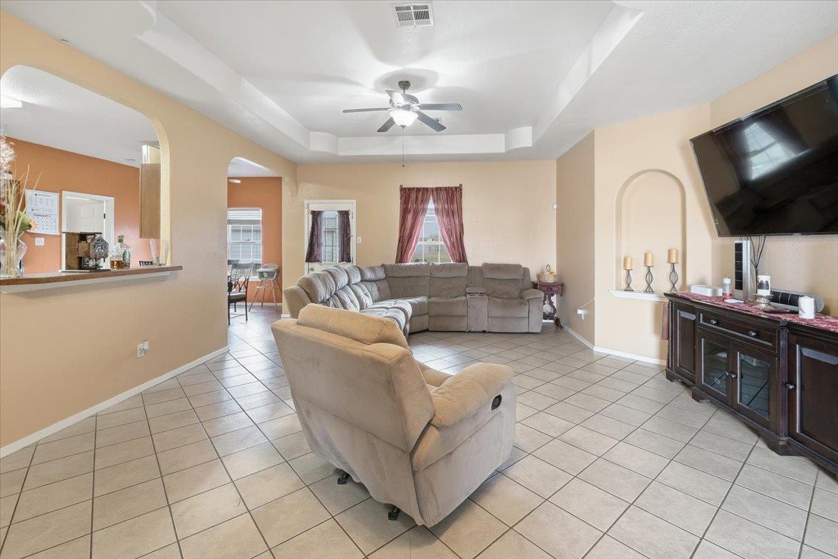 106 Luna Vista CV