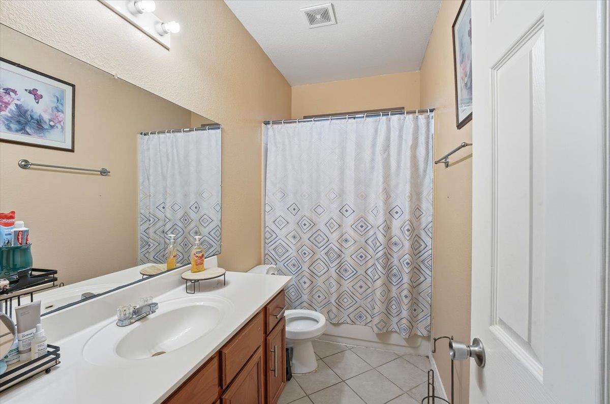 106 Luna Vista CV