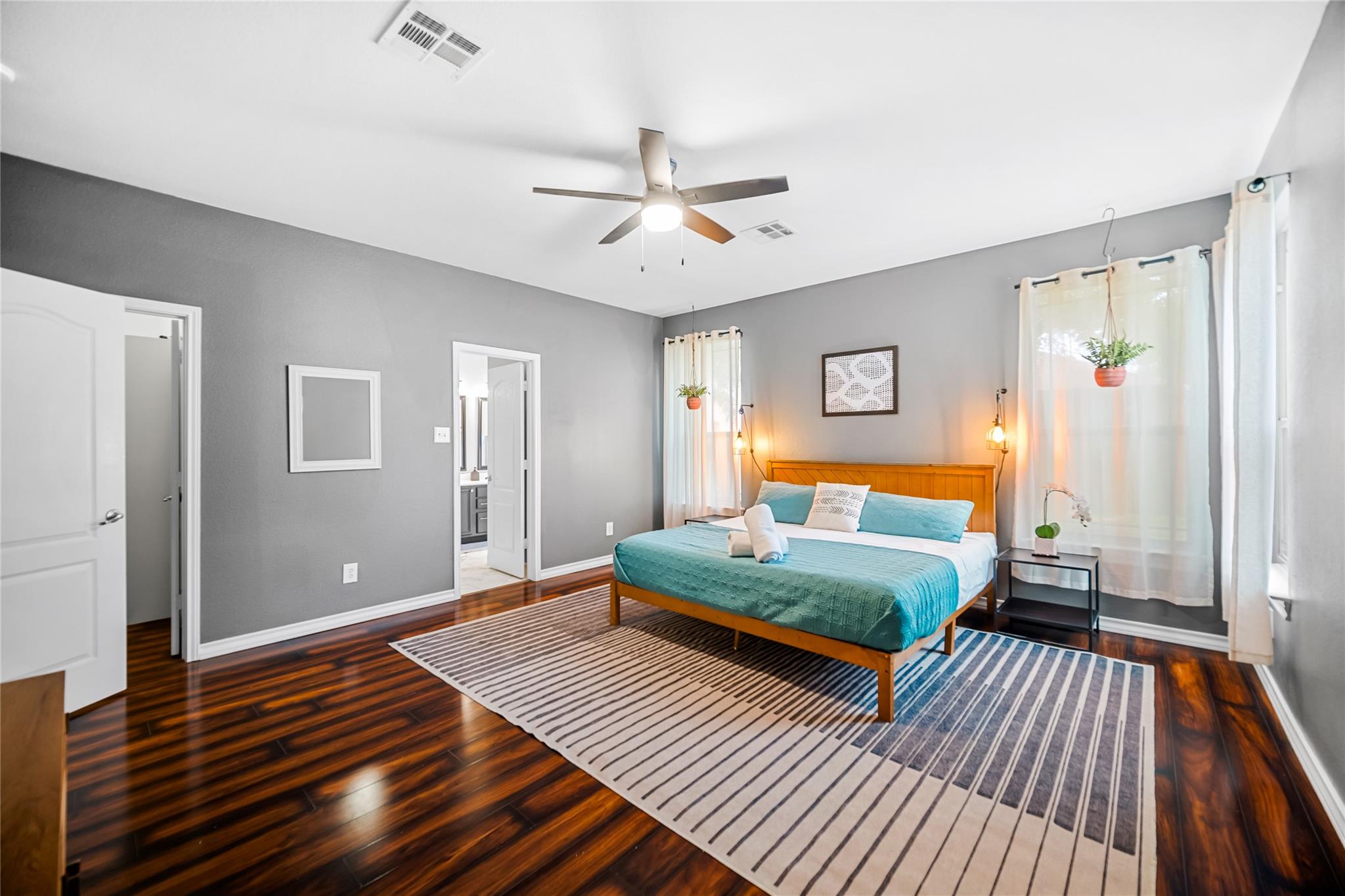 321 Angel Oak ST