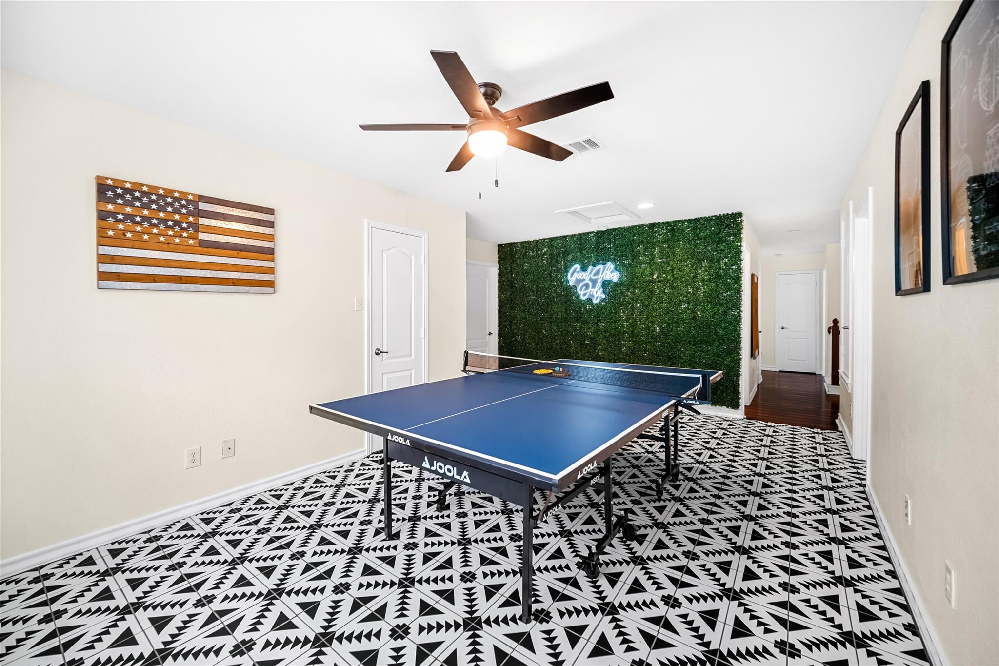 321 Angel Oak ST