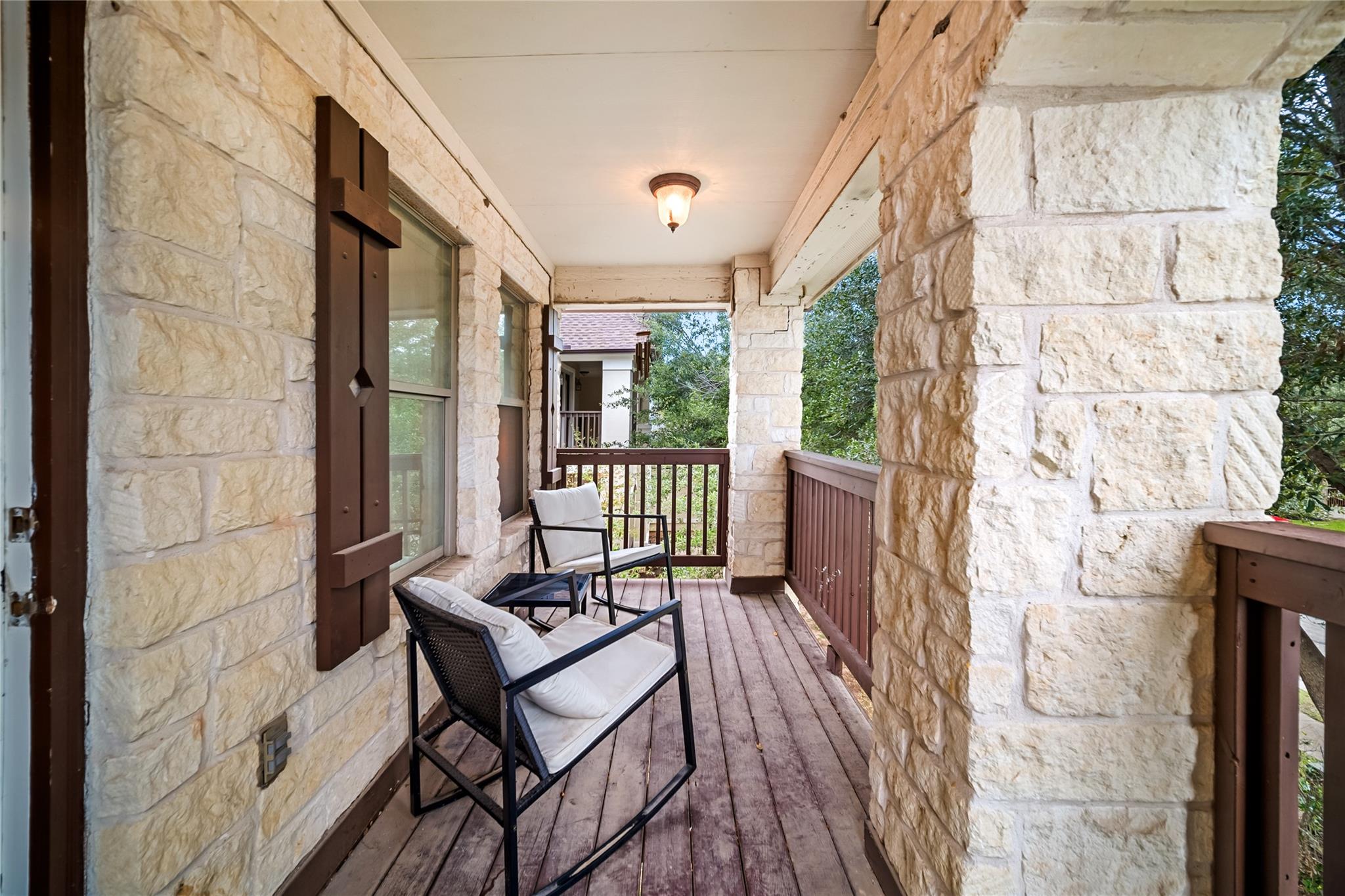 321 Angel Oak ST