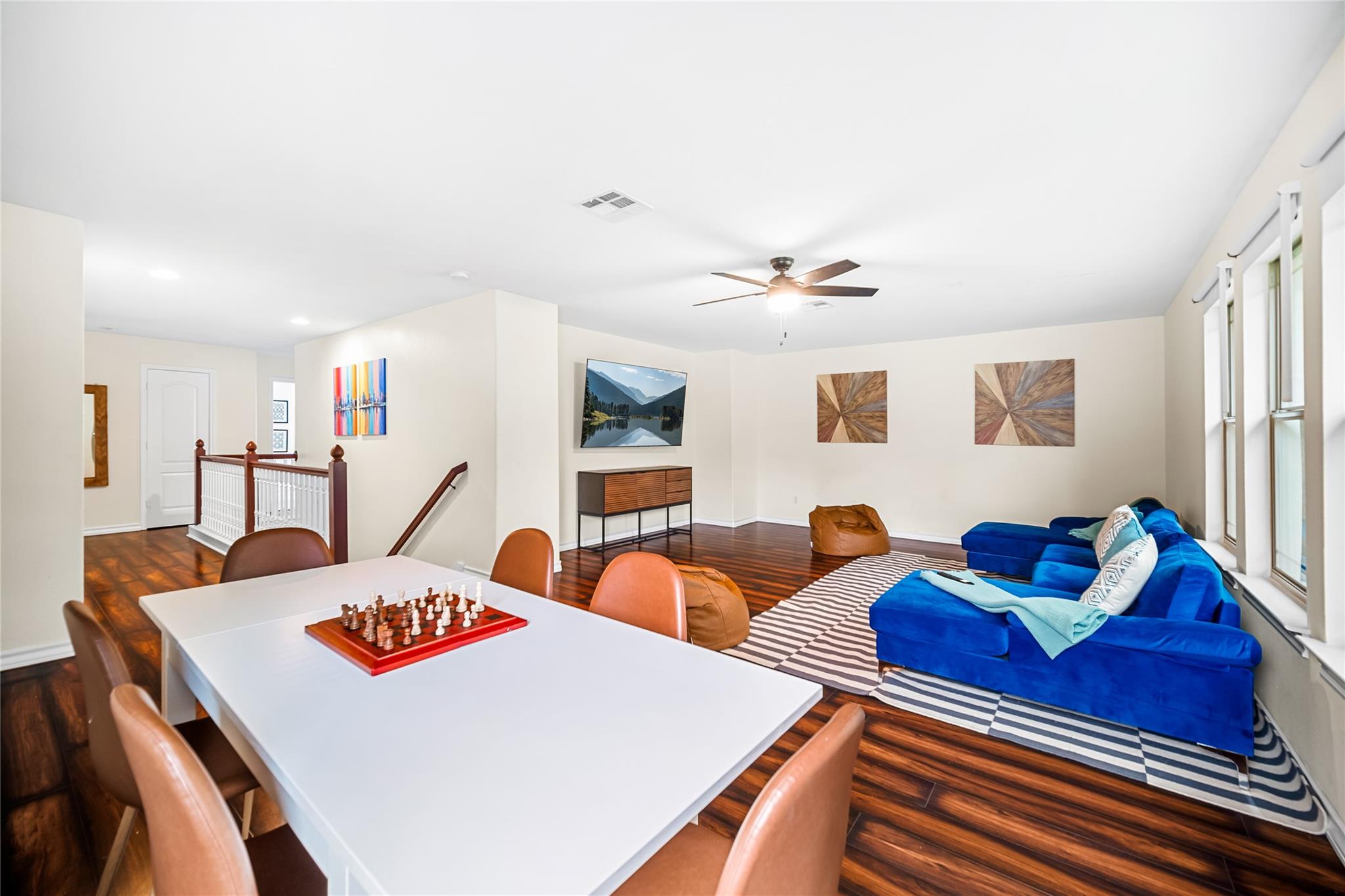 321 Angel Oak ST