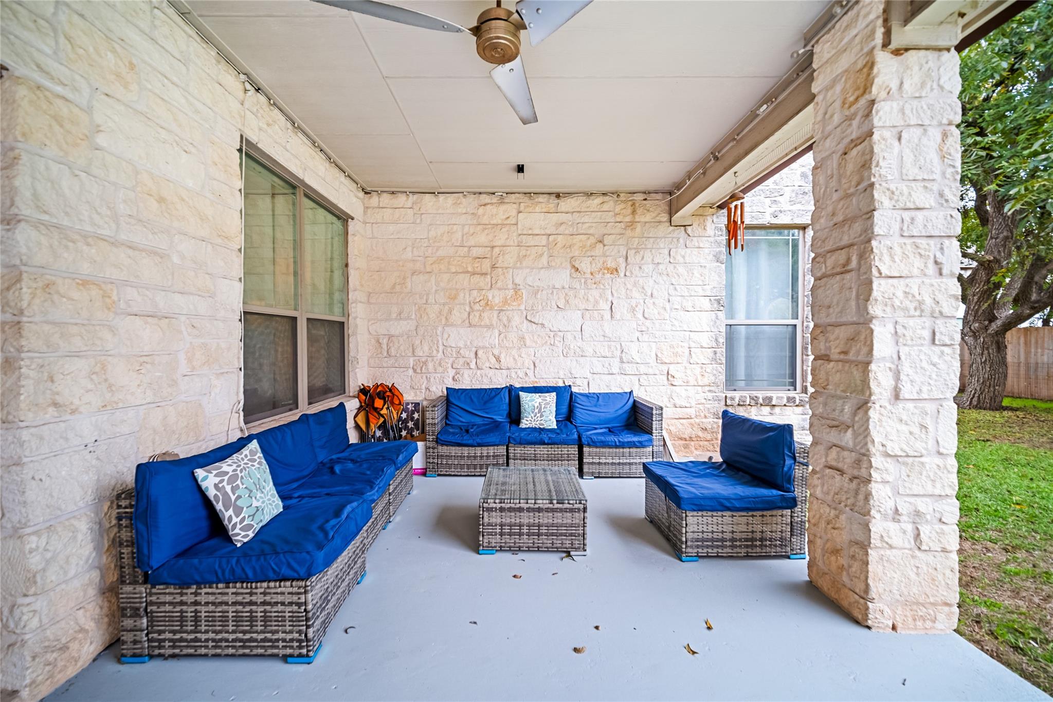 321 Angel Oak ST