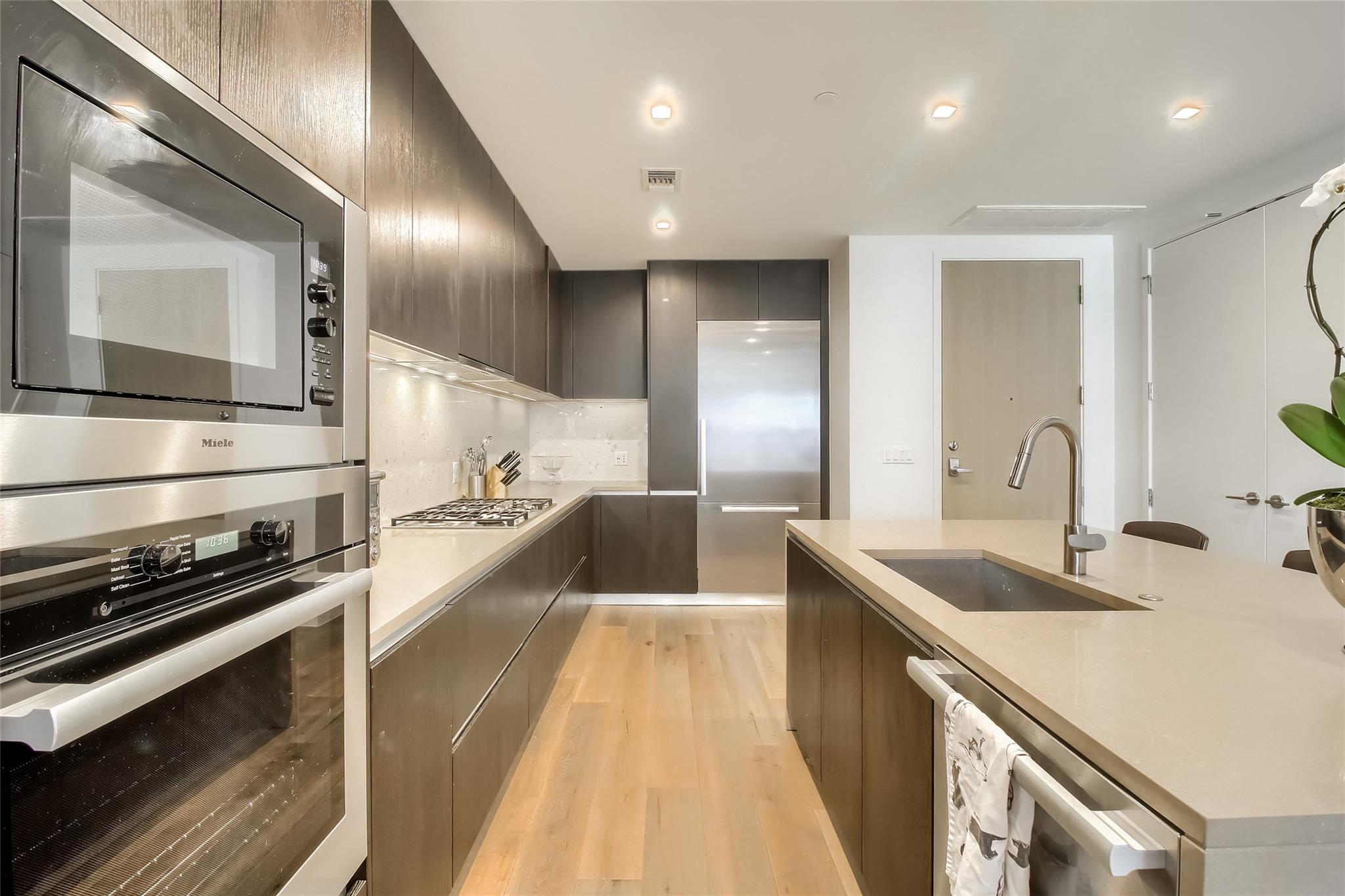 501 West Ave # 1002