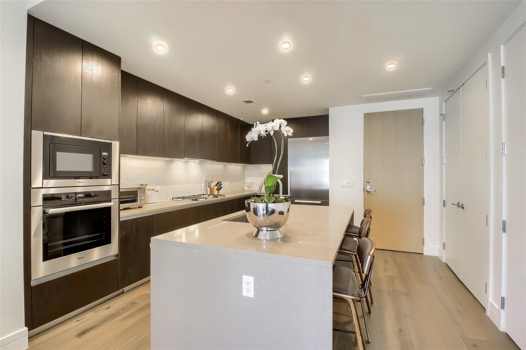 501 West Ave # 1002