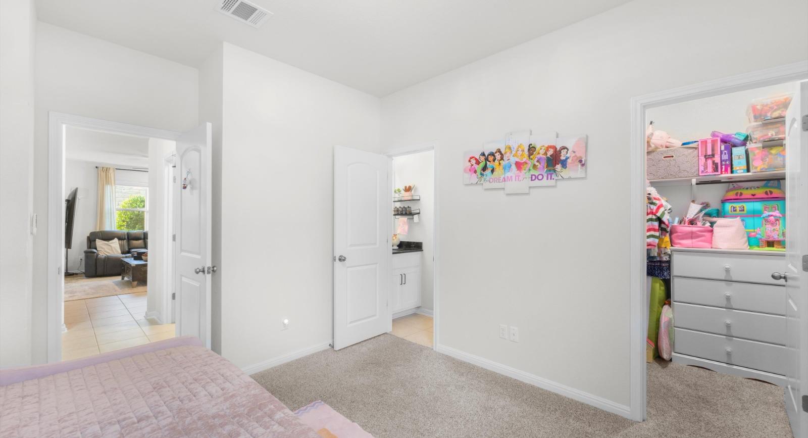 1424 Castalo LN