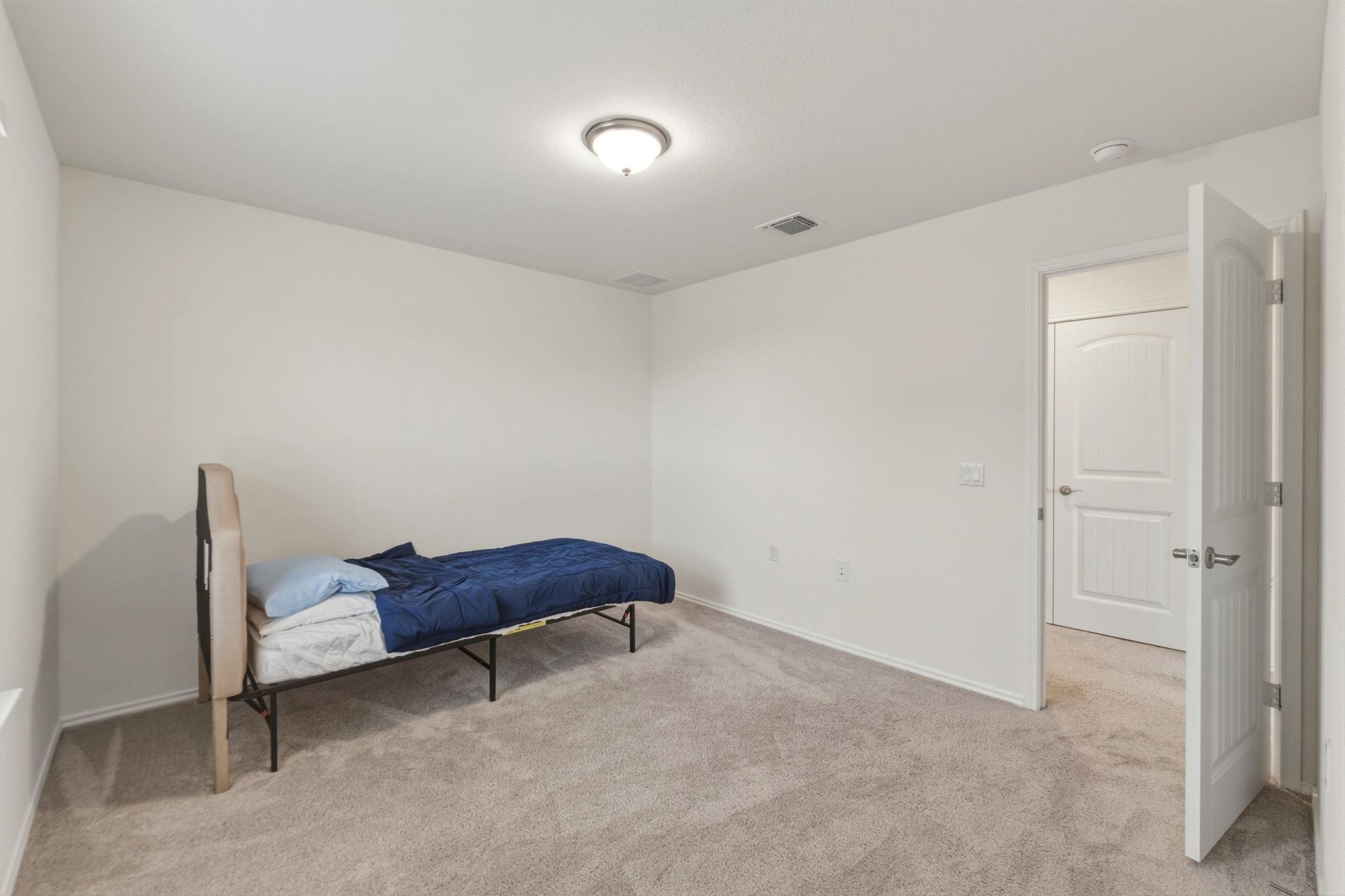 4717 Colmar DR