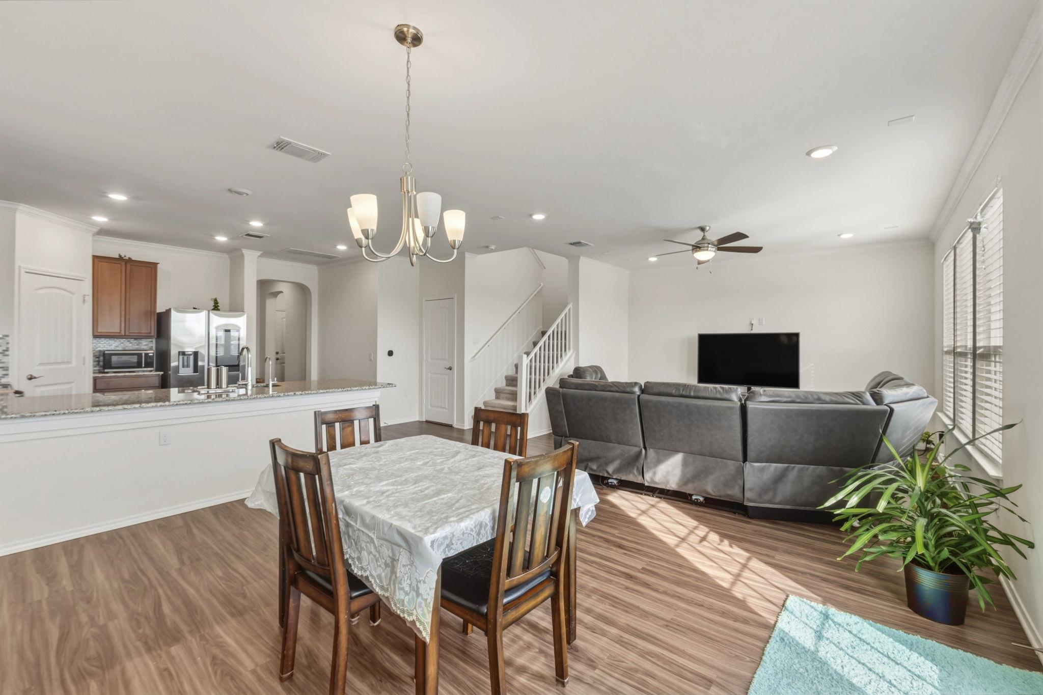4717 Colmar DR