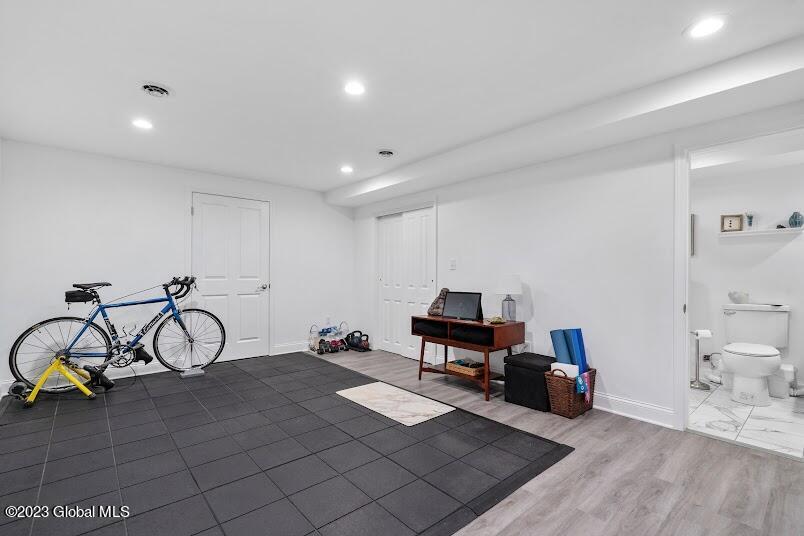 60 Village Circle N