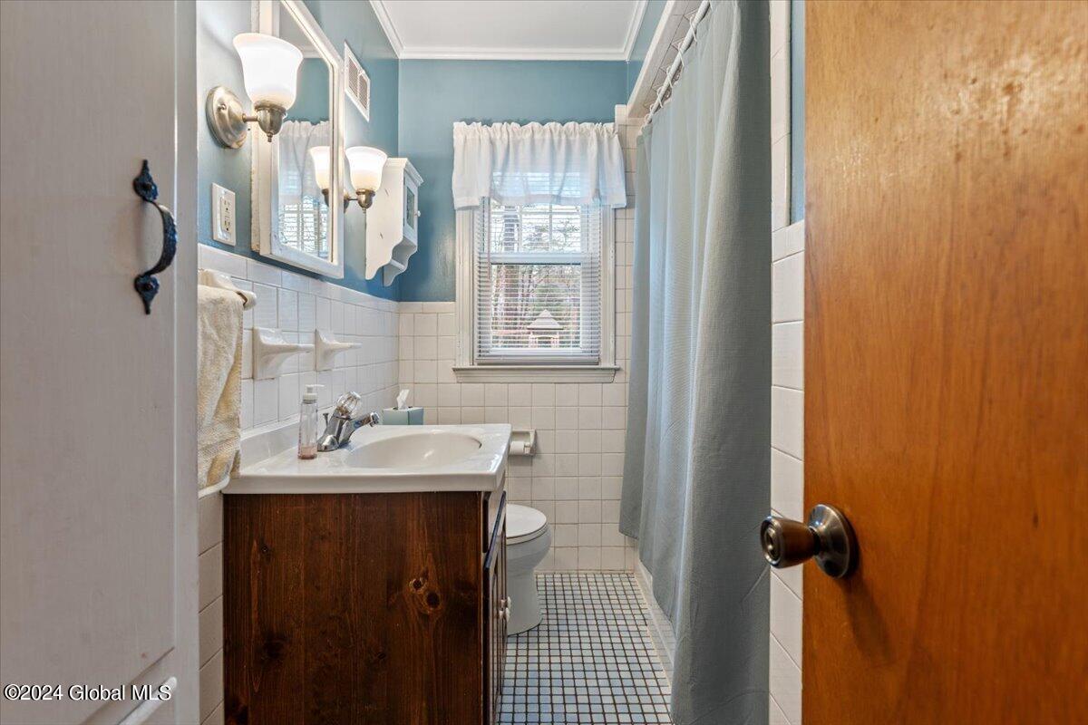 135 Willow Lane