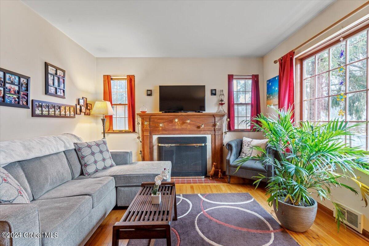 135 Willow Lane