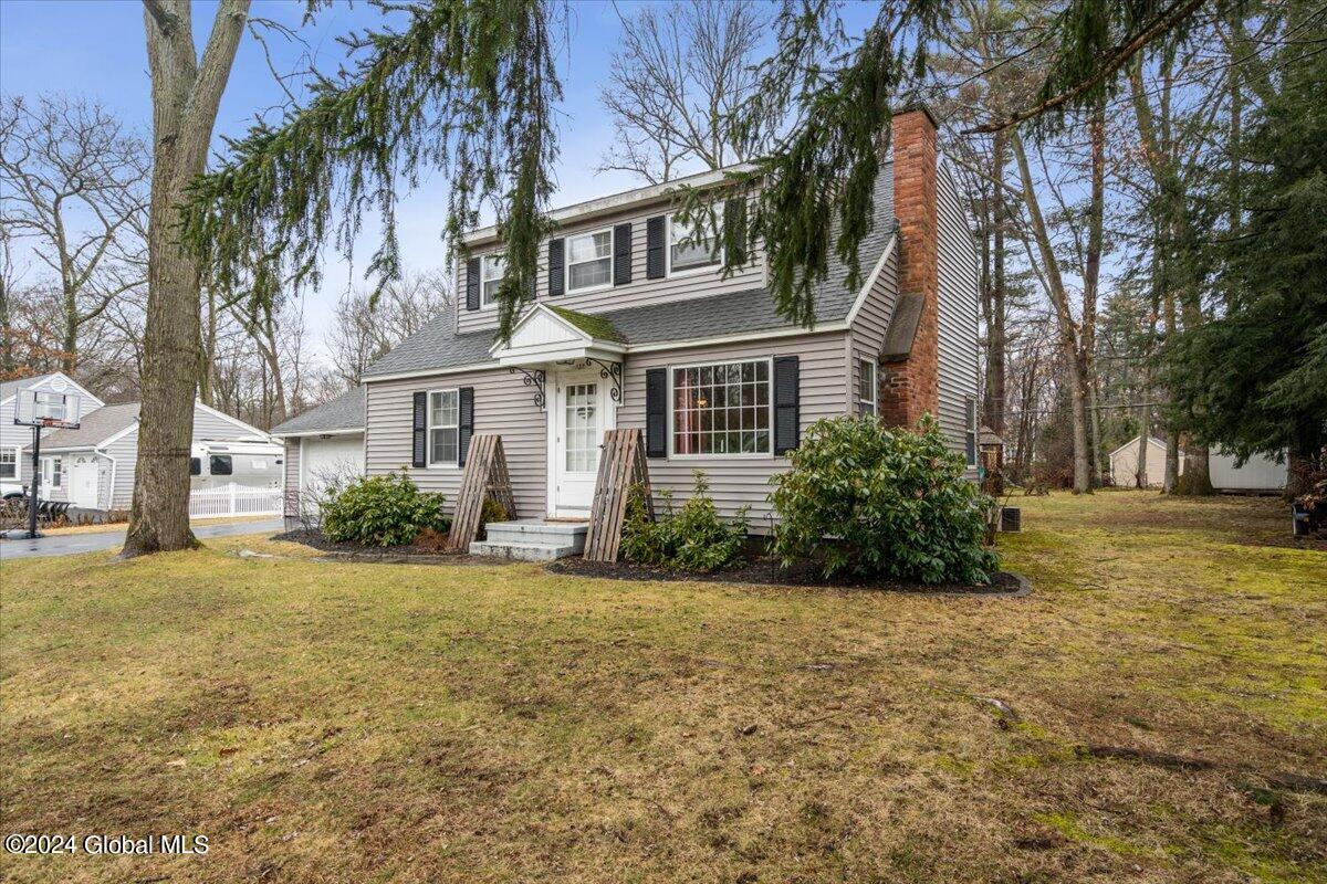 135 Willow Lane