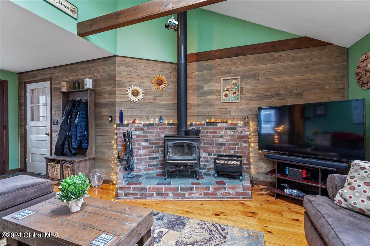 135 Willow Lane