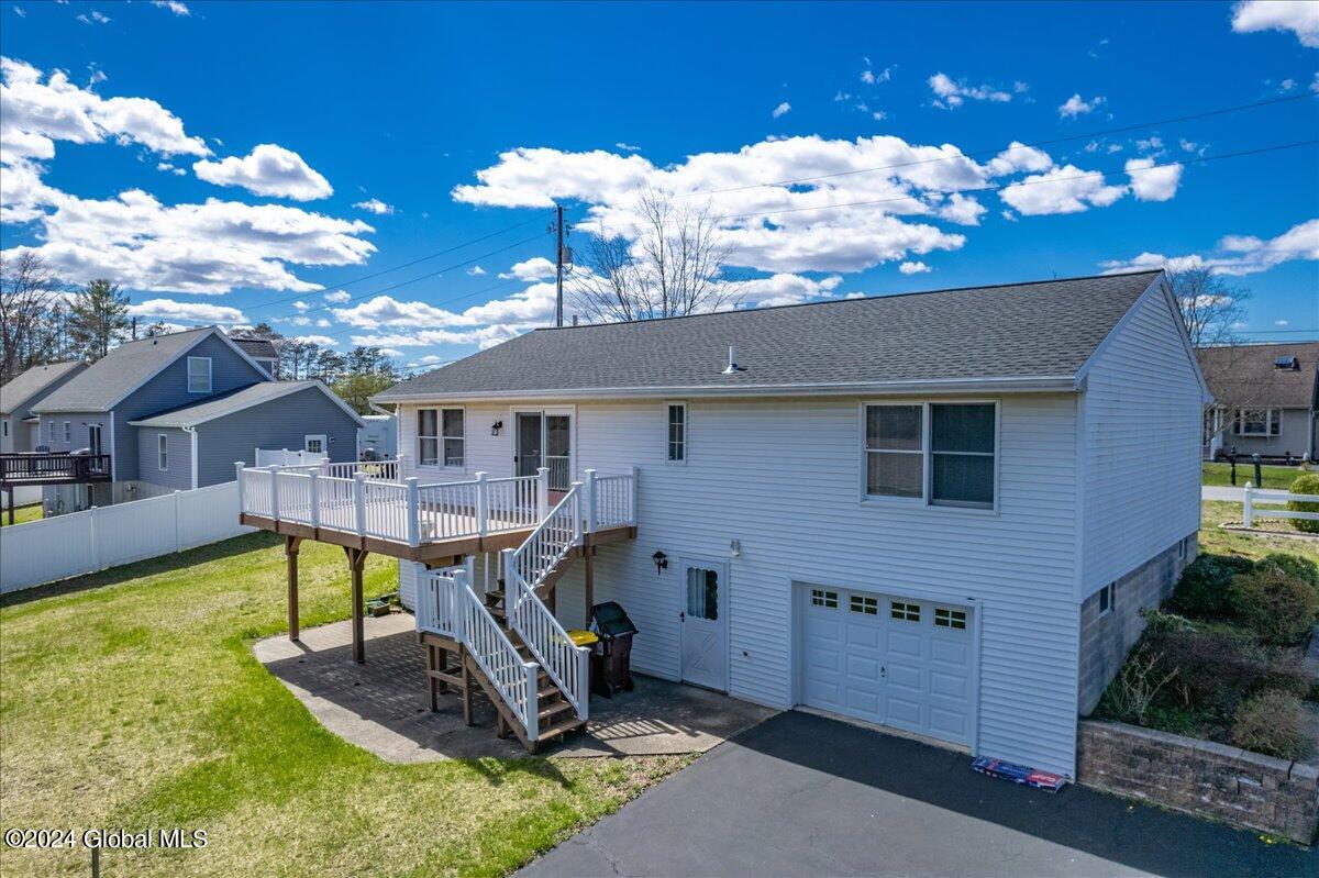 26 Russell Drive