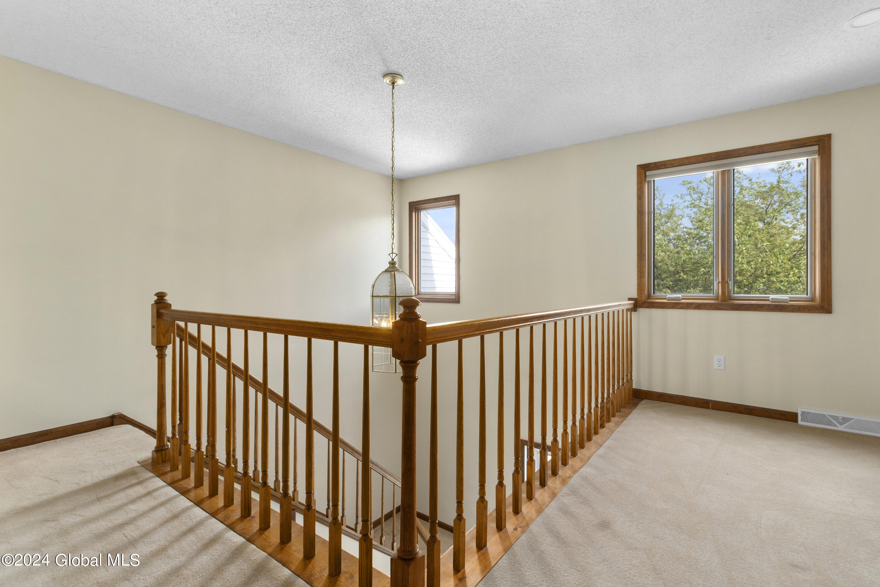 5 Rusfield Drive