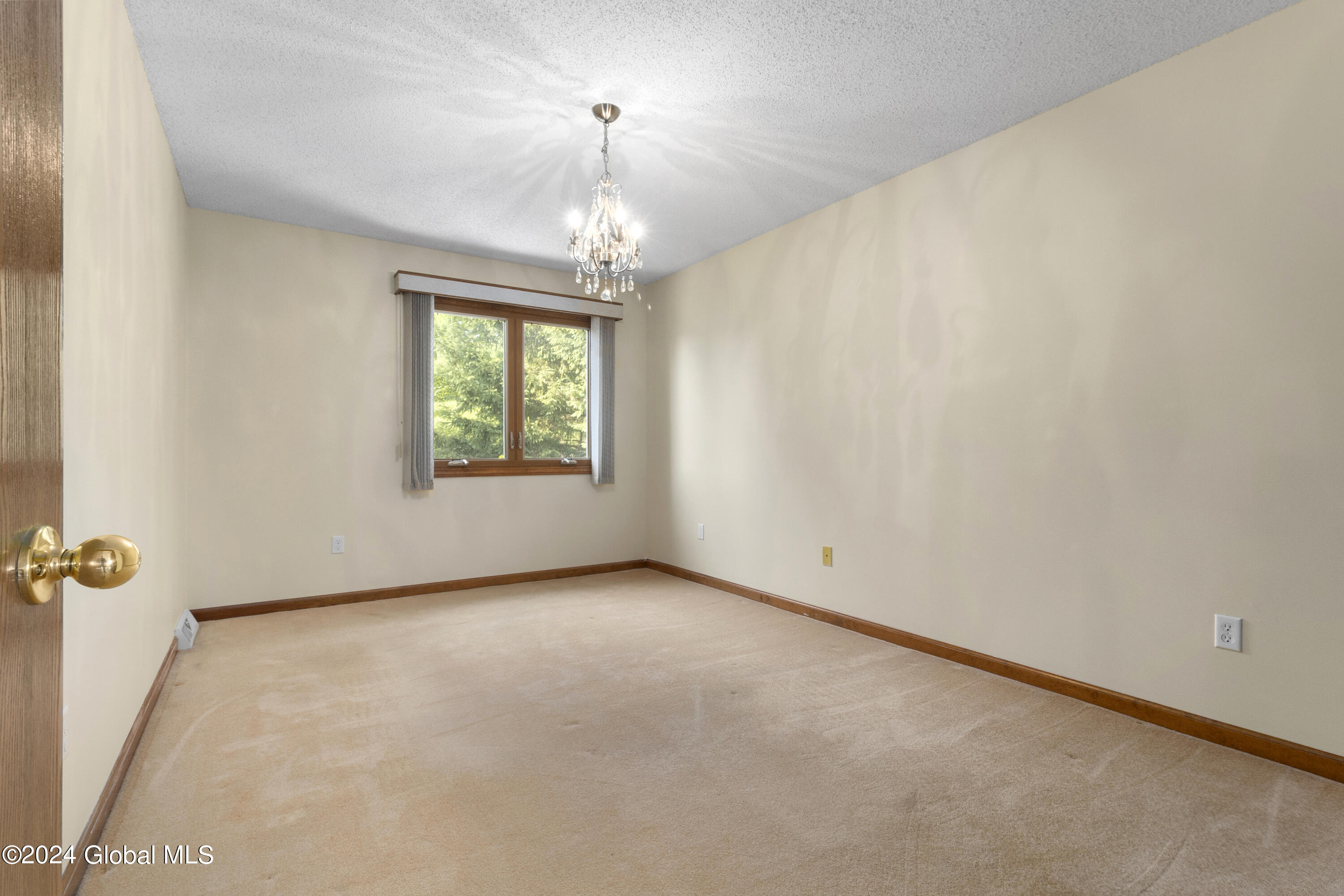5 Rusfield Drive
