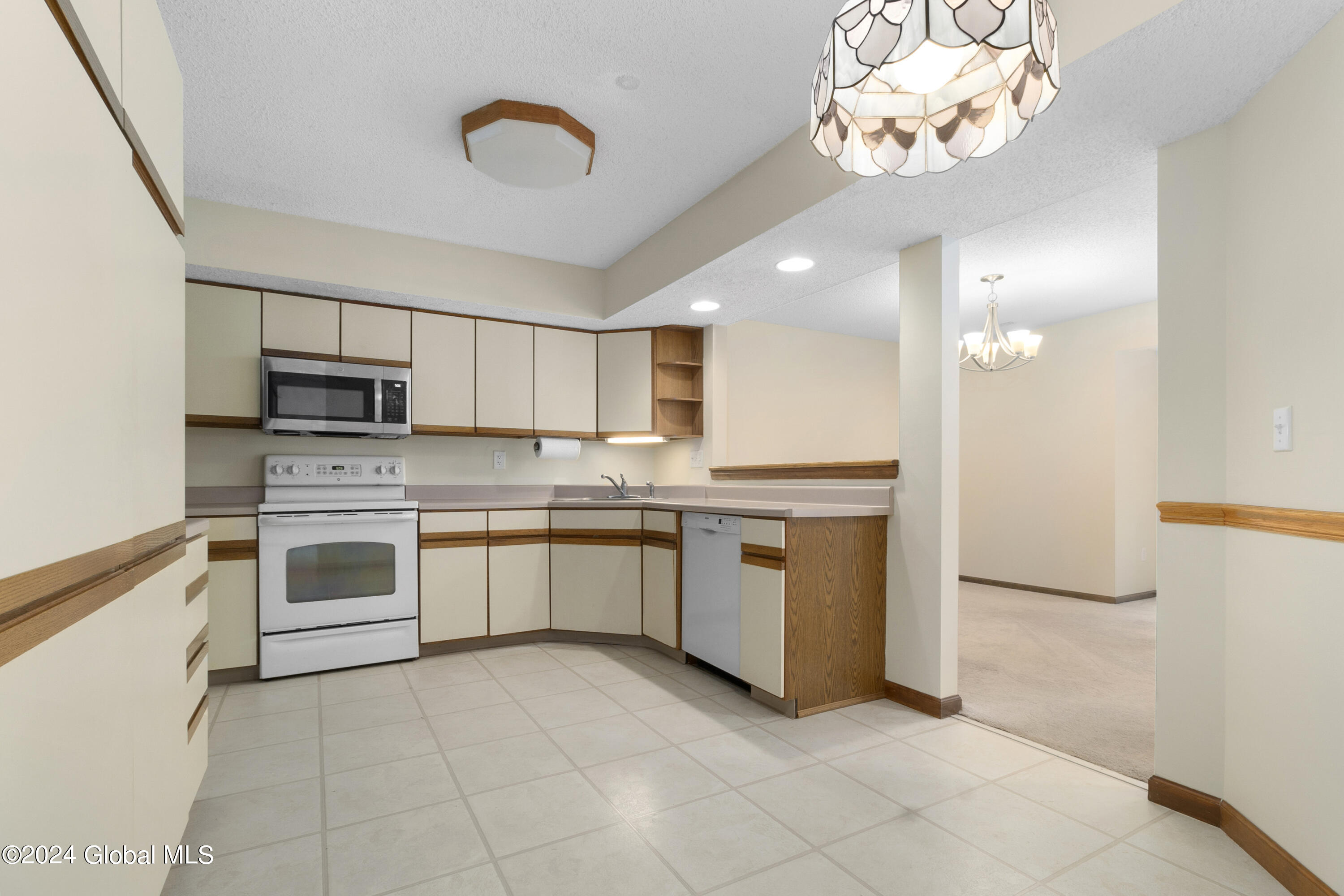 5 Rusfield Drive