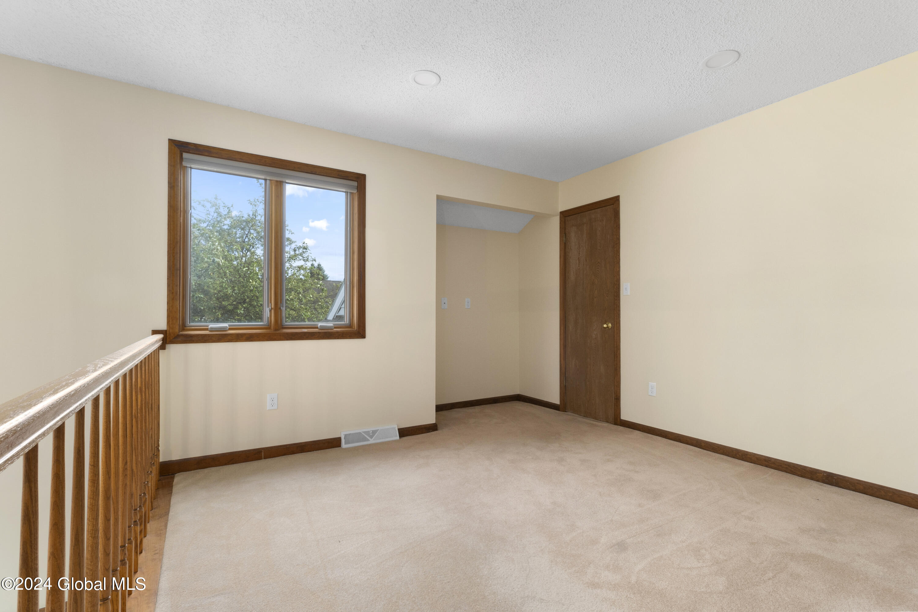 5 Rusfield Drive