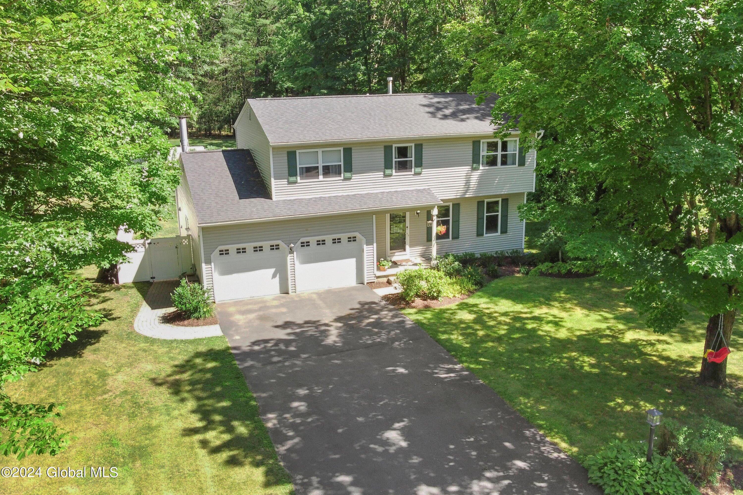 19 Carriage Way