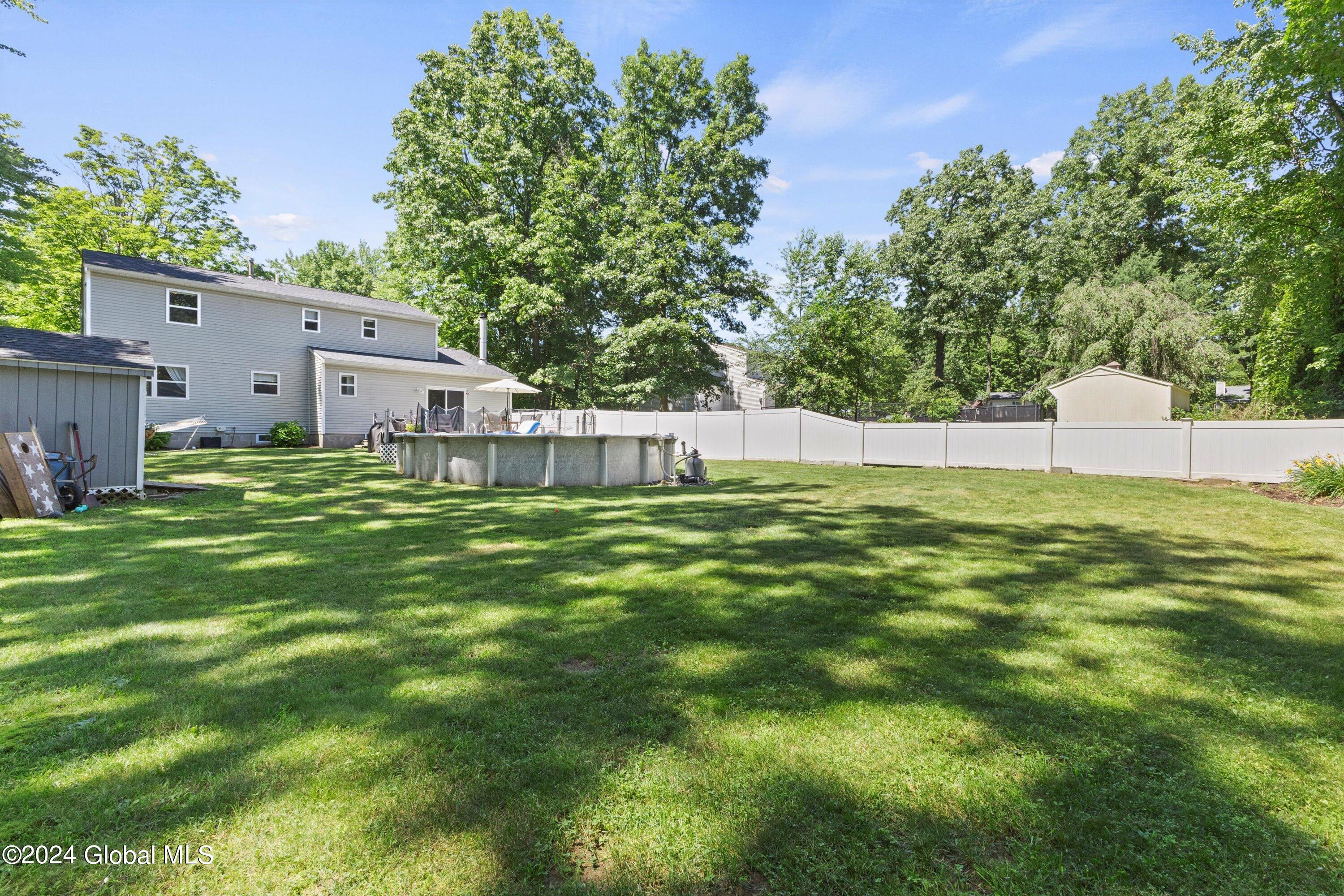 19 Carriage Way