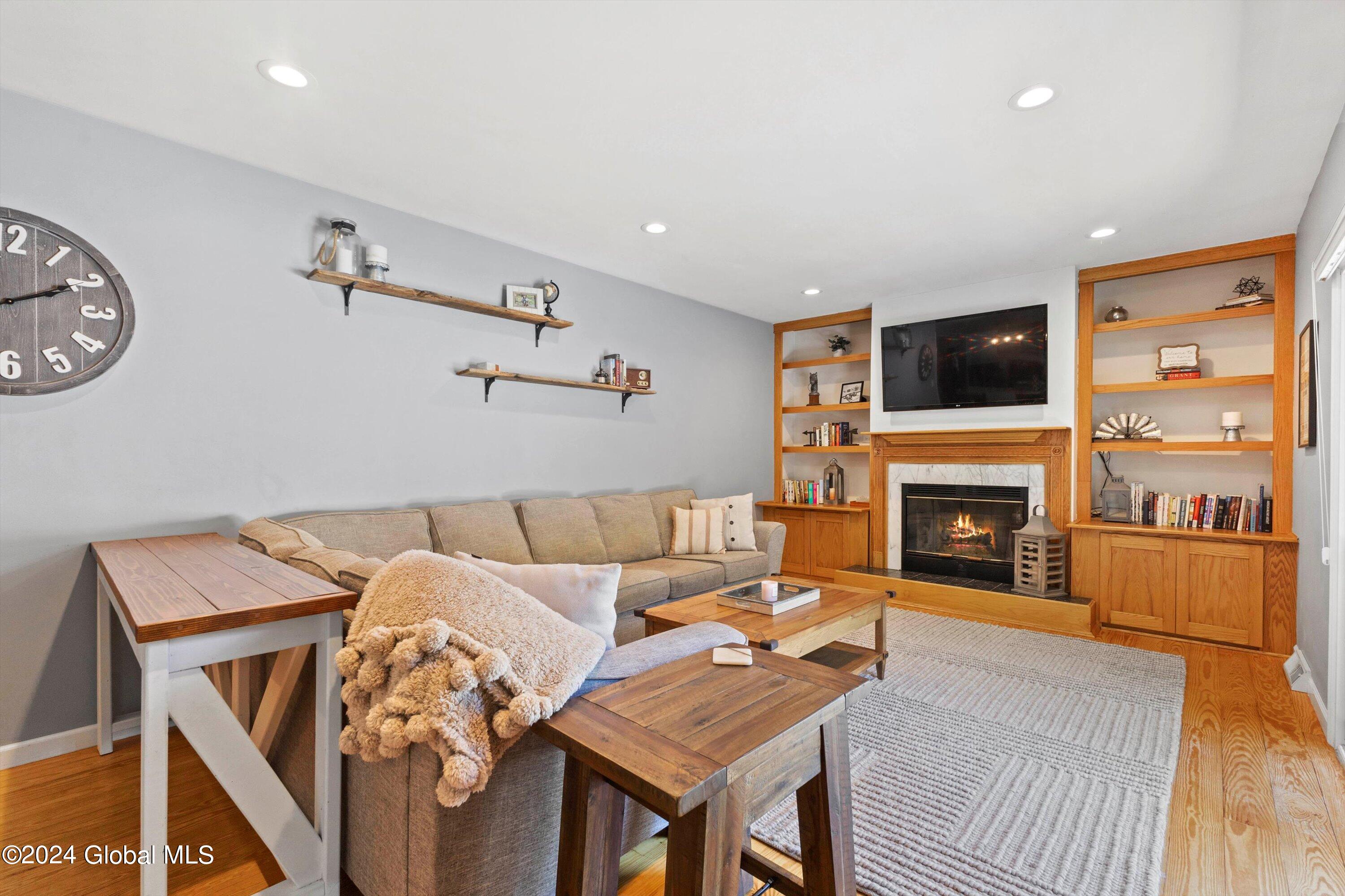 19 Carriage Way
