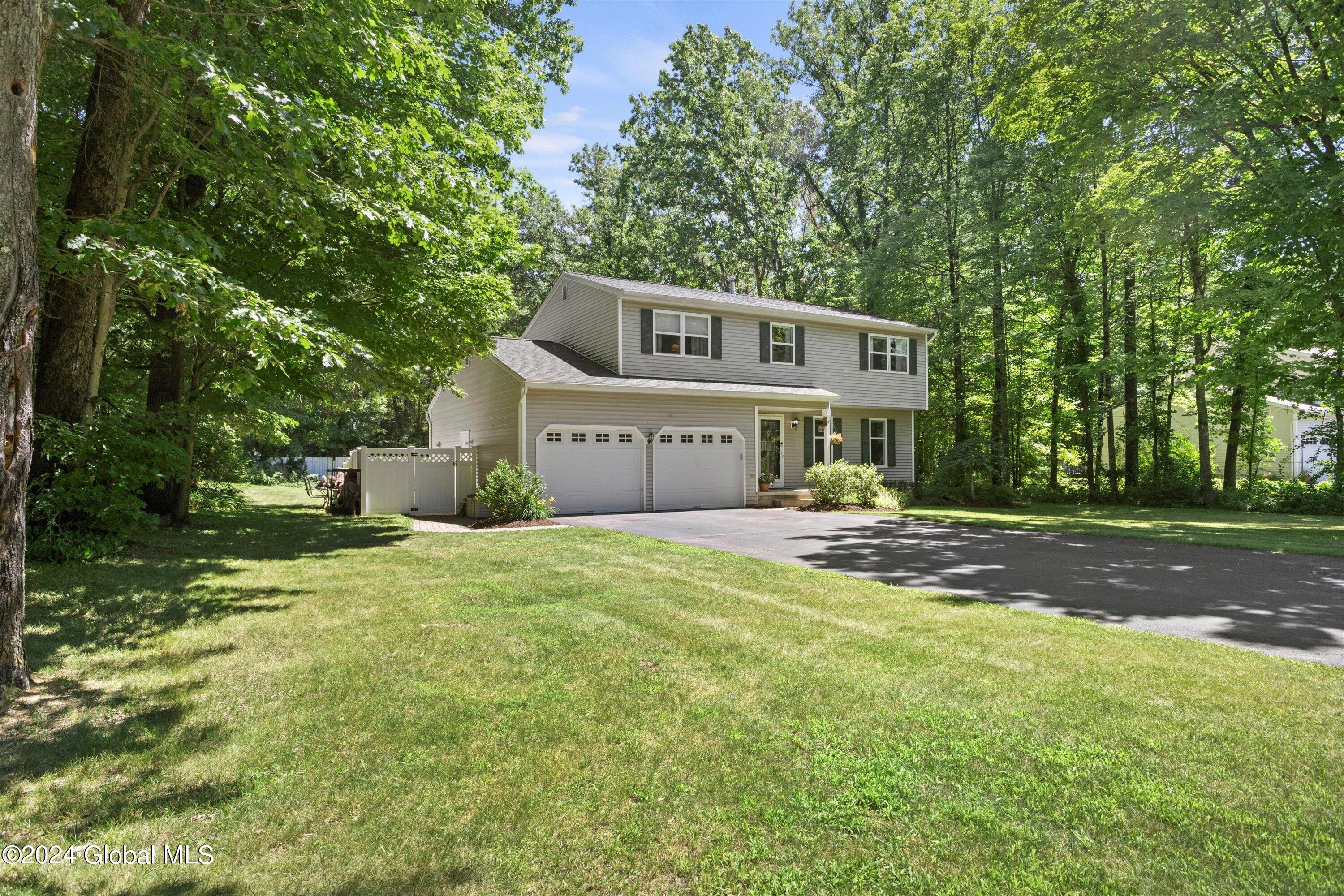 19 Carriage Way