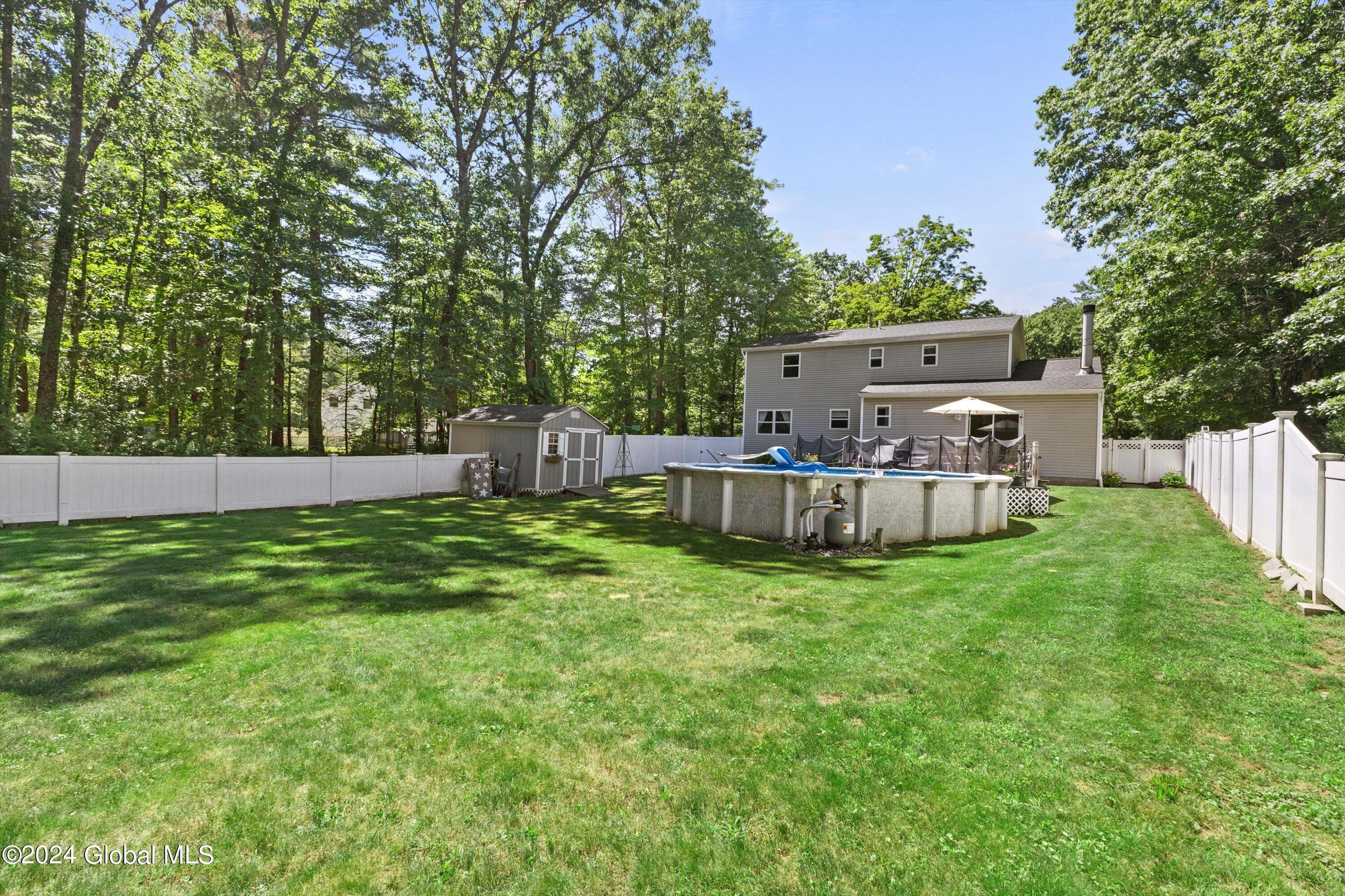 19 Carriage Way