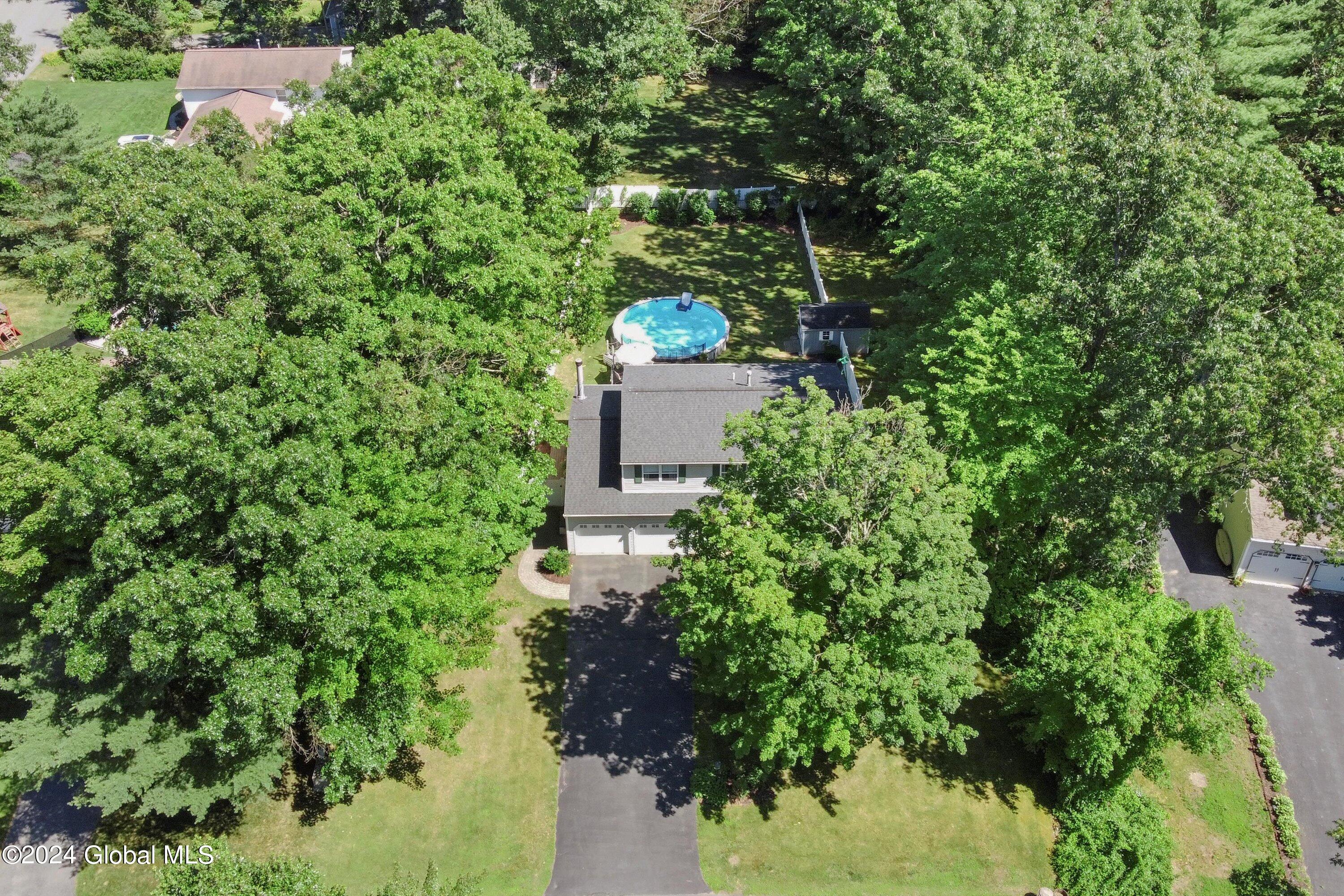 19 Carriage Way