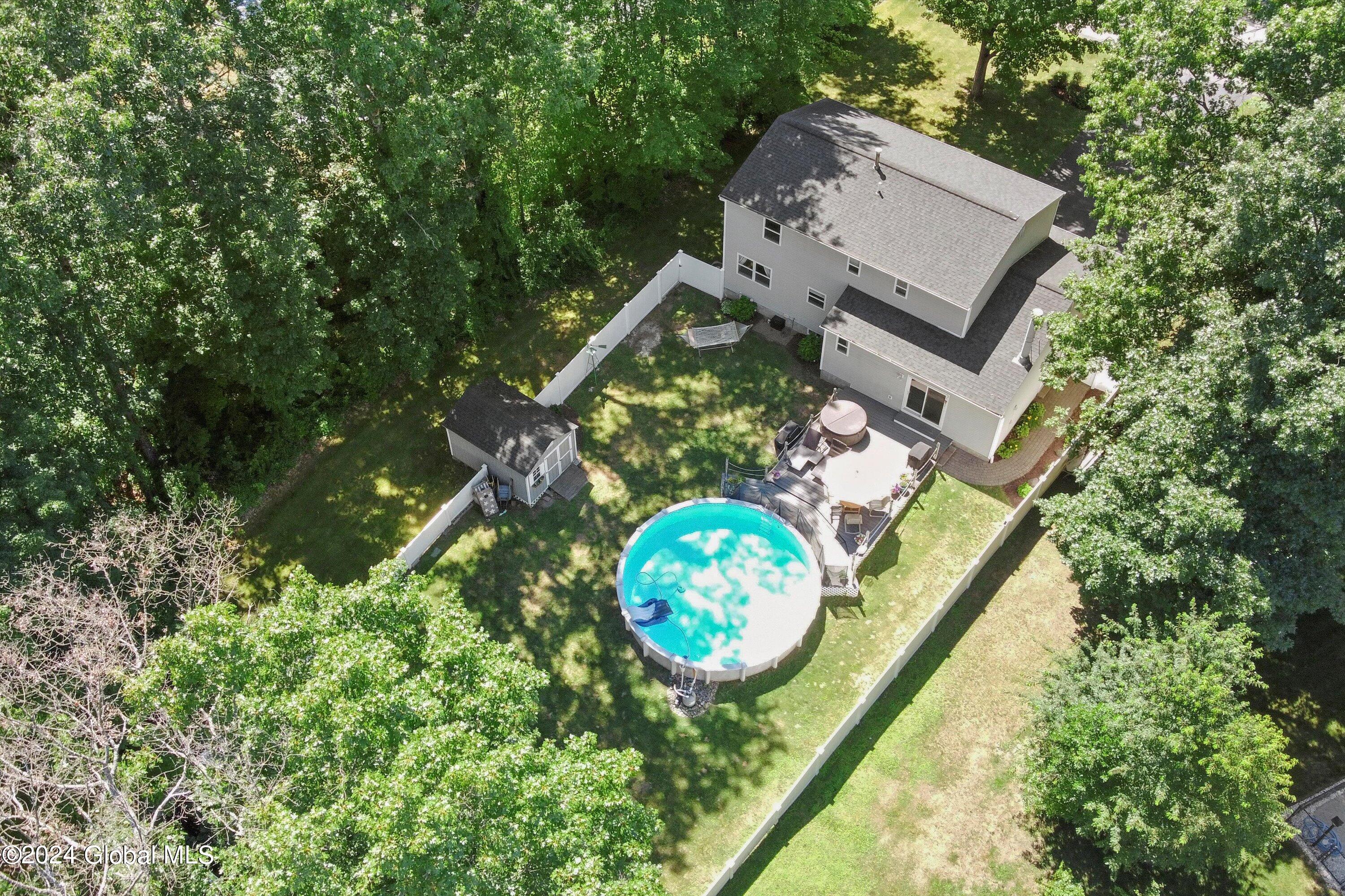 19 Carriage Way