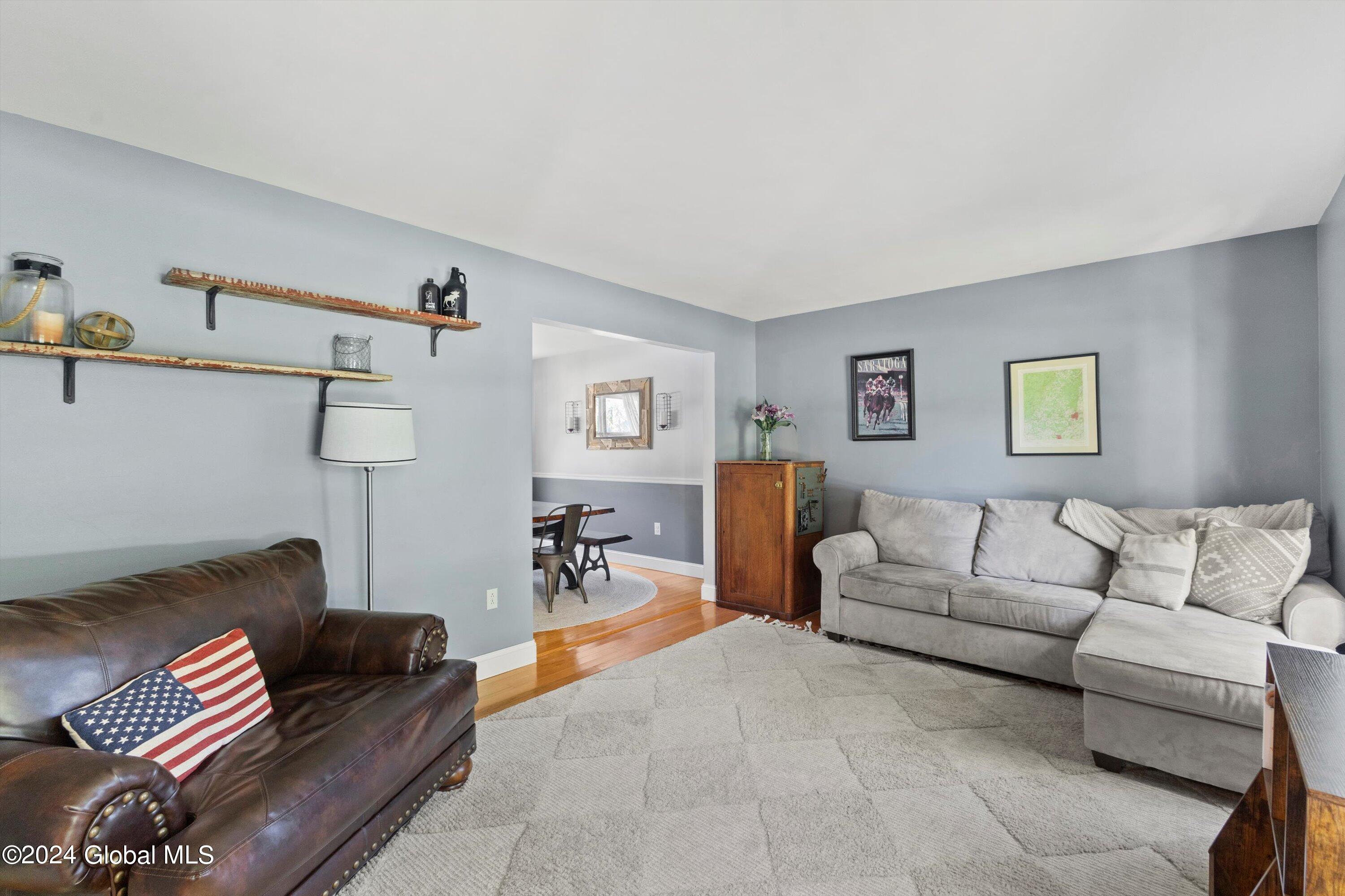 19 Carriage Way