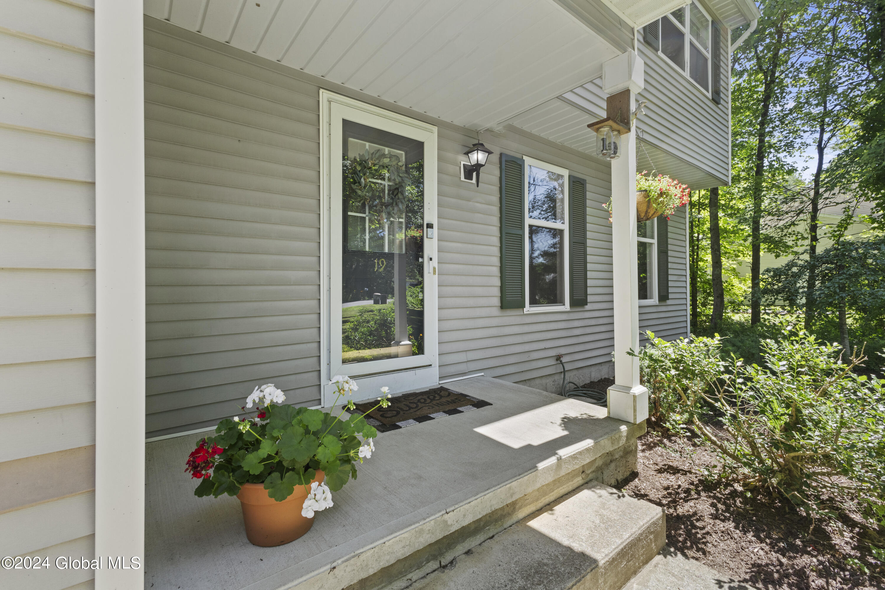19 Carriage Way