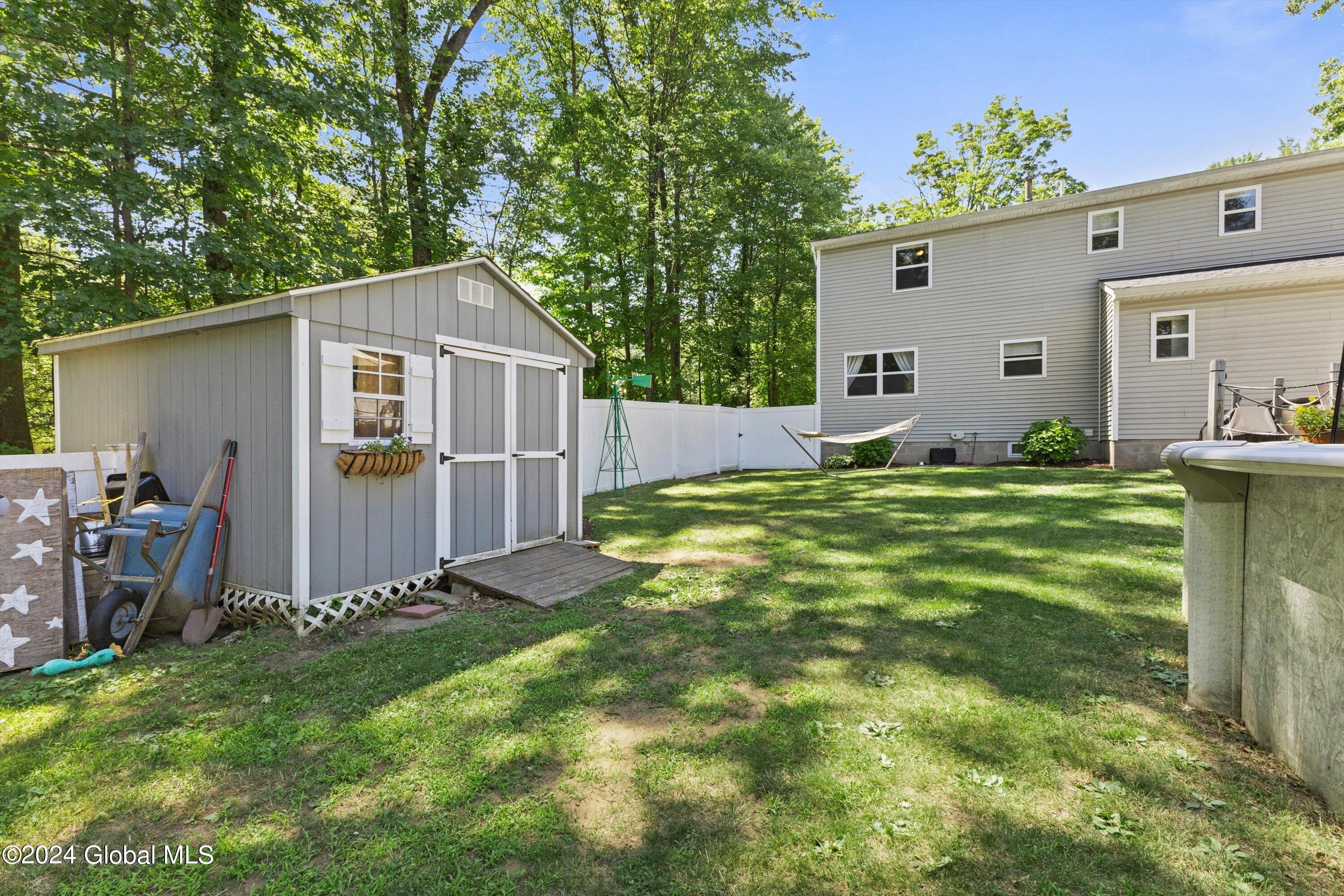 19 Carriage Way
