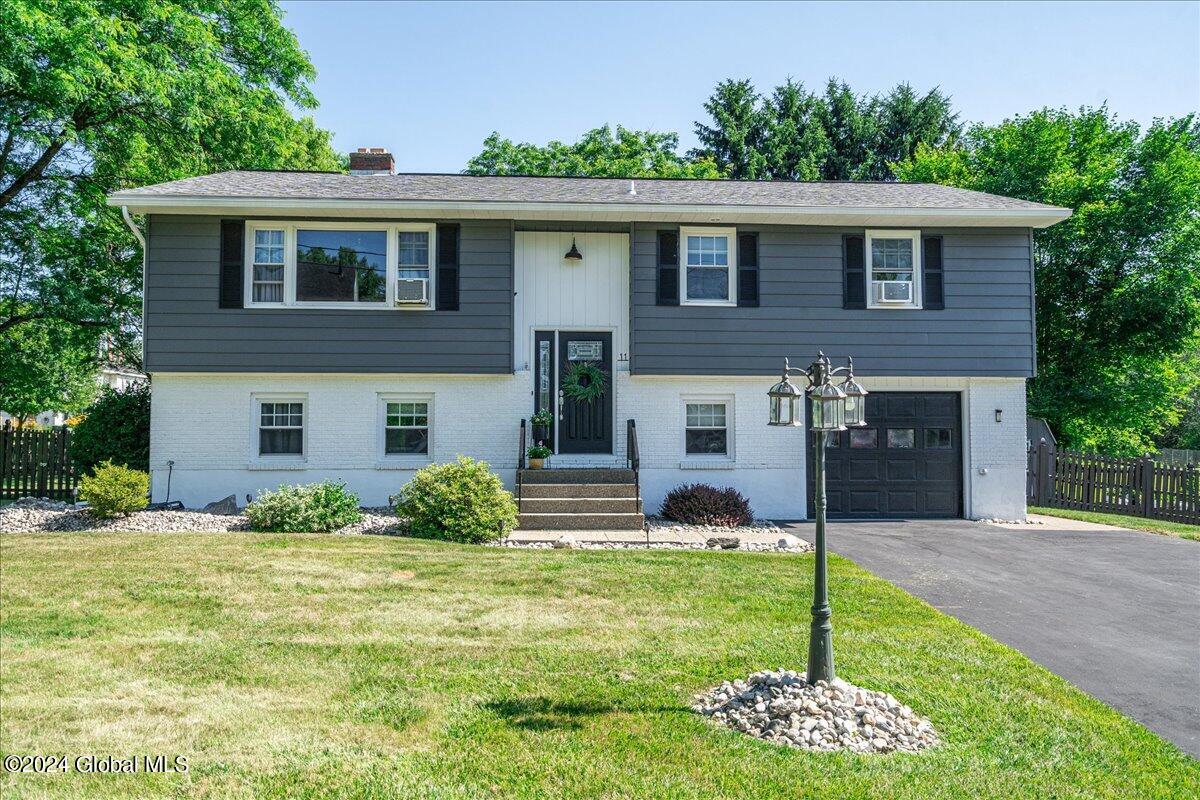 11 Walnut Road
