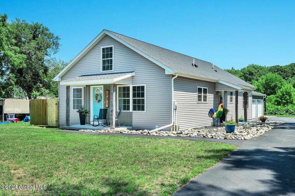121 Linden South Street