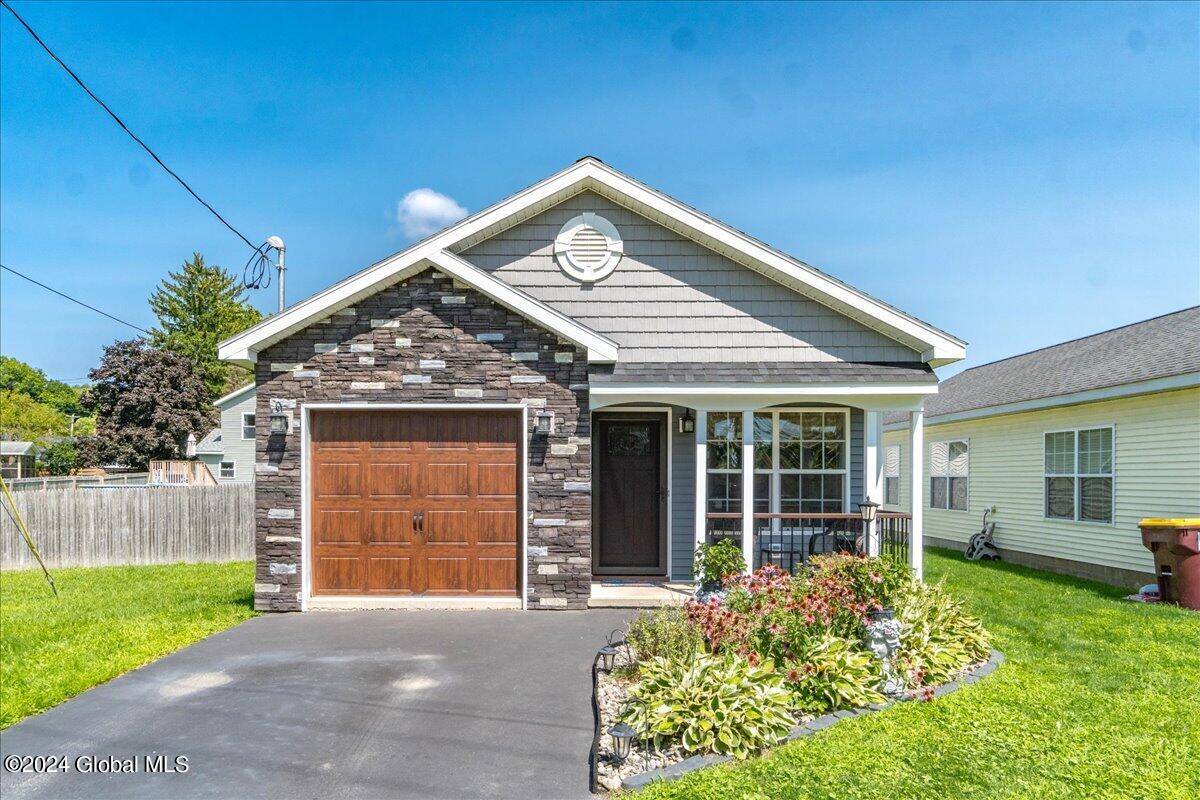 2 Rohloff Avenue