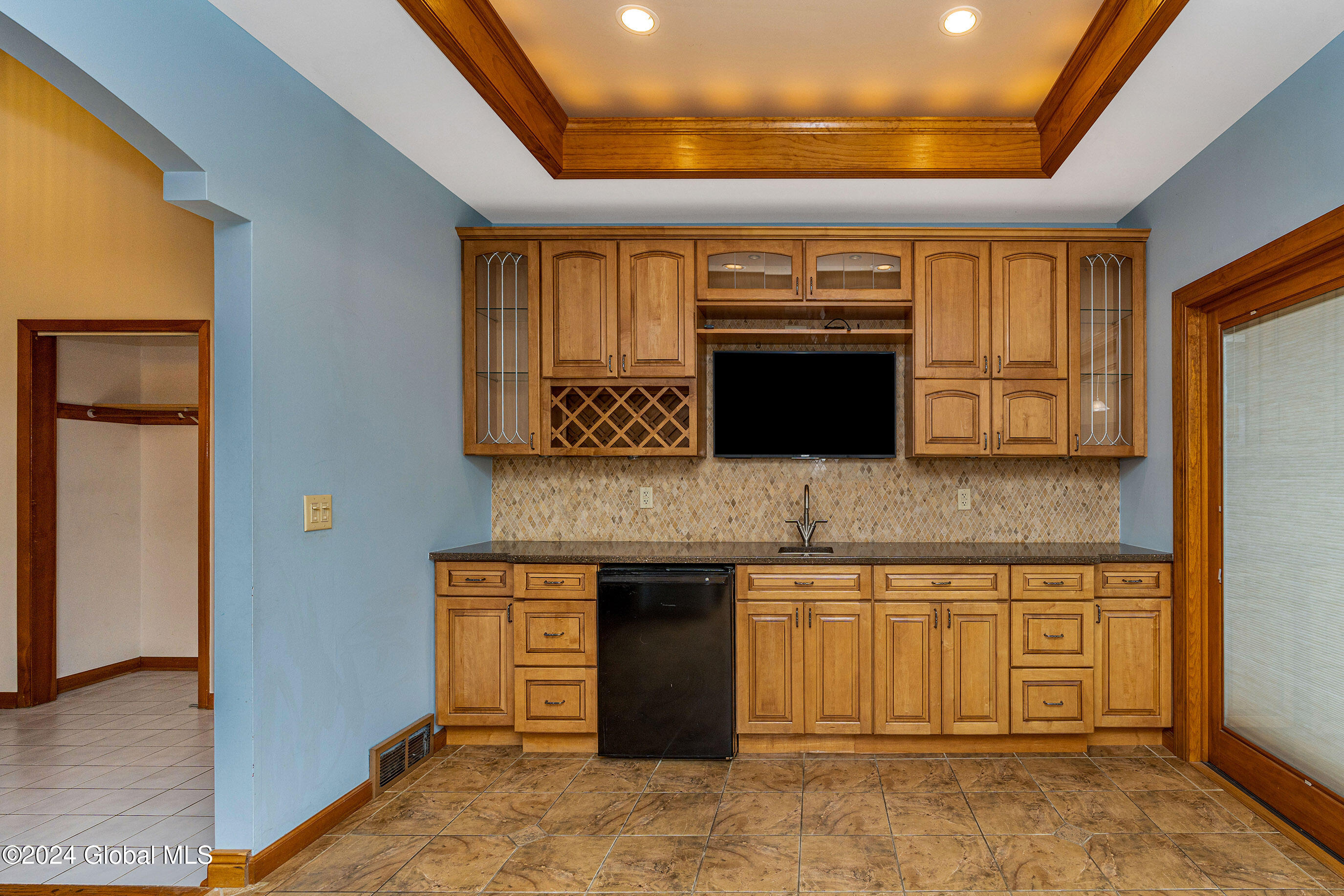 2 Carriage Hill Drive