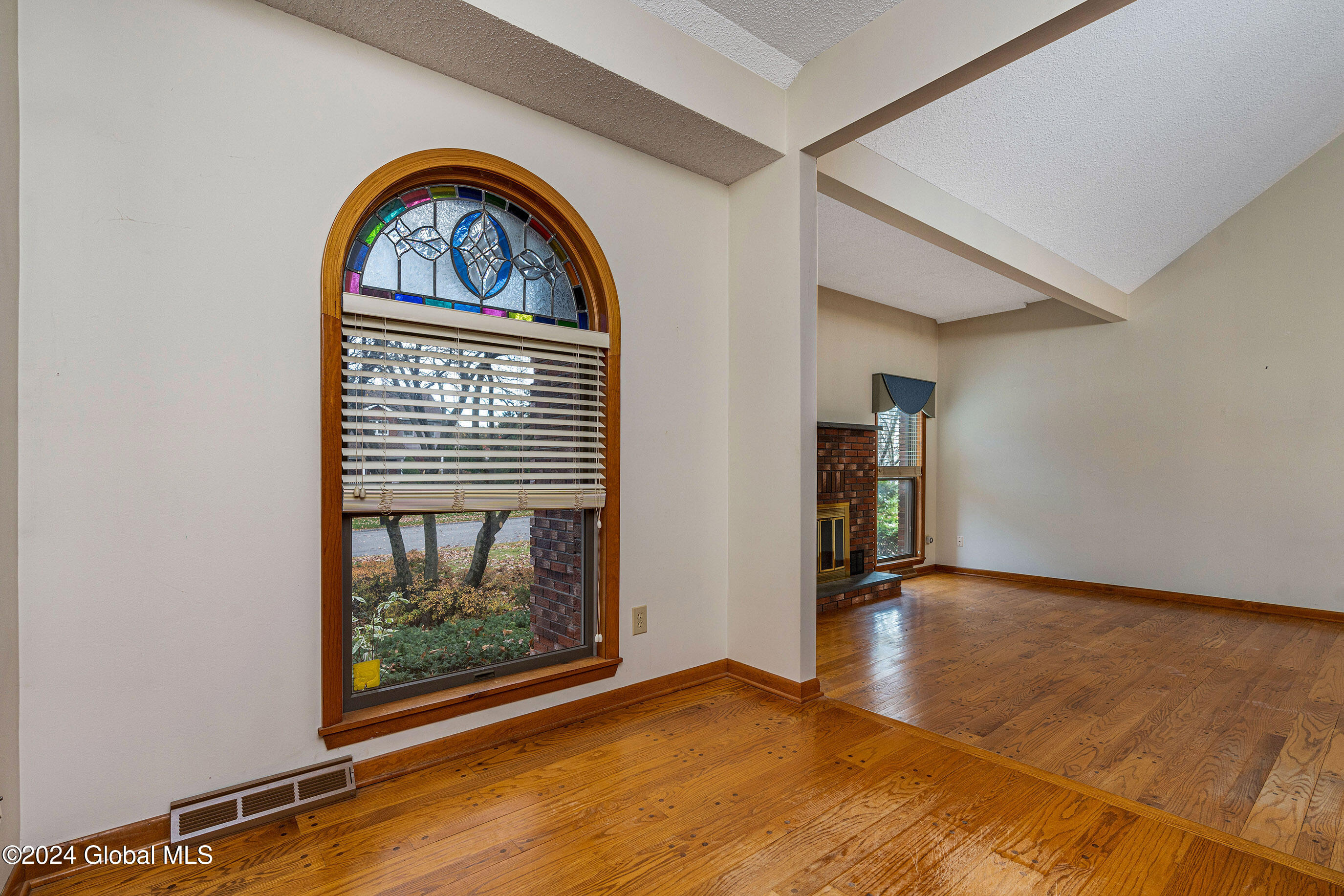 2 Carriage Hill Drive