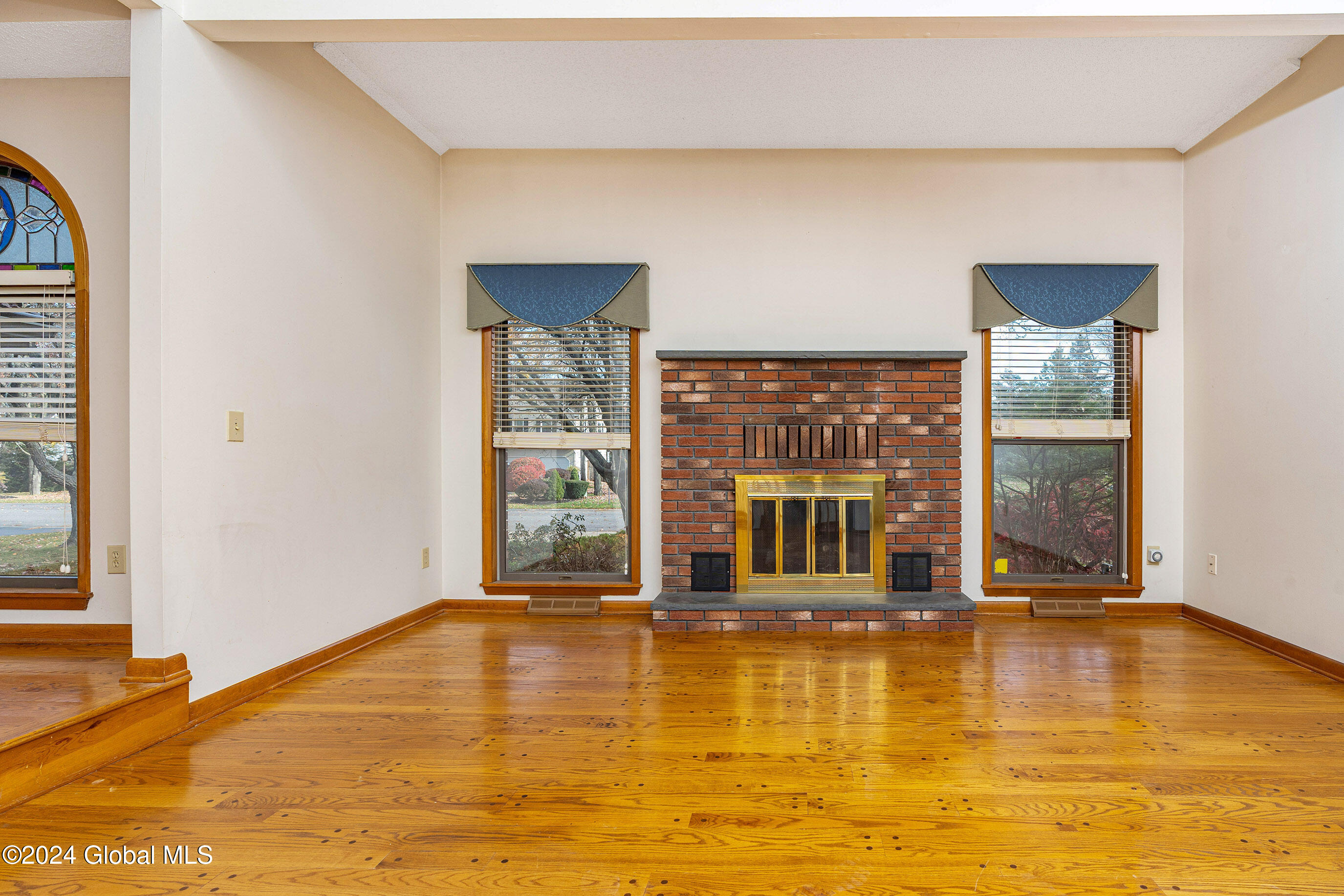 2 Carriage Hill Drive