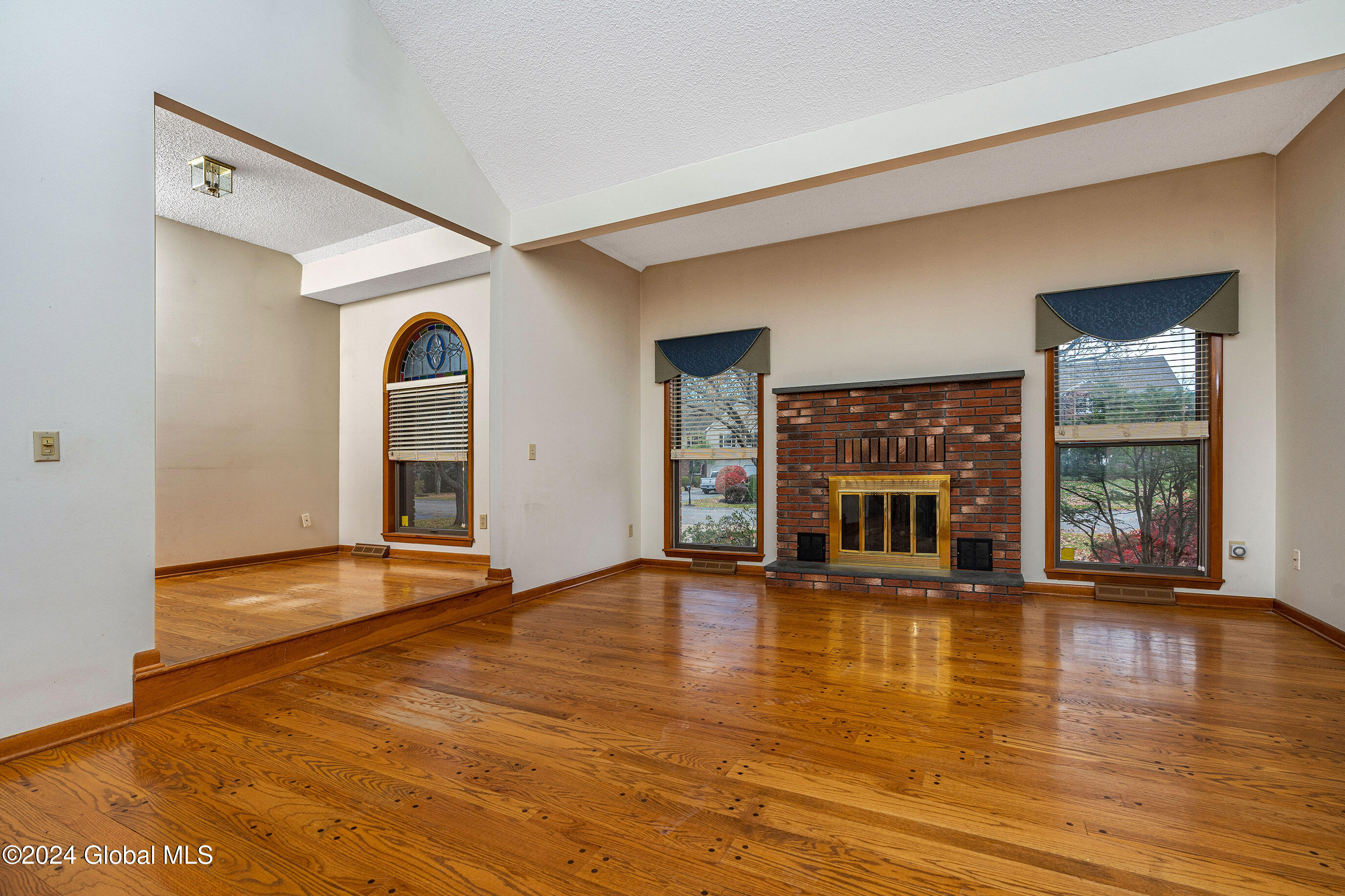 2 Carriage Hill Drive