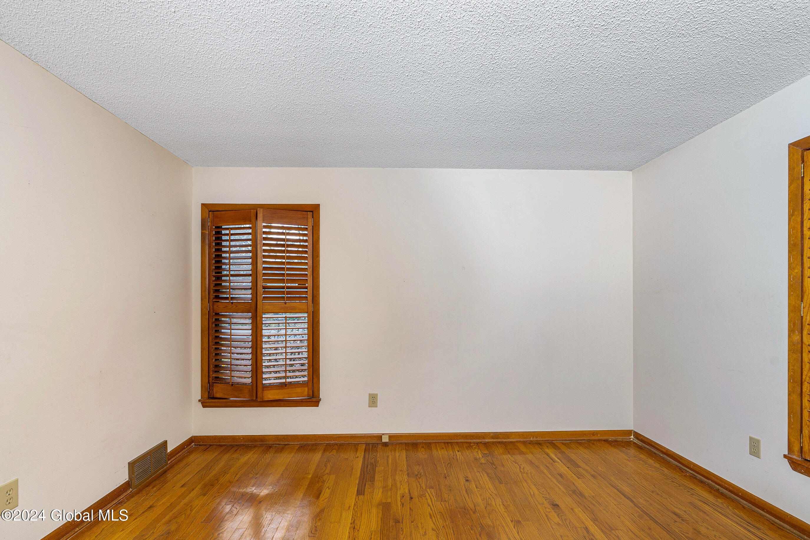 2 Carriage Hill Drive