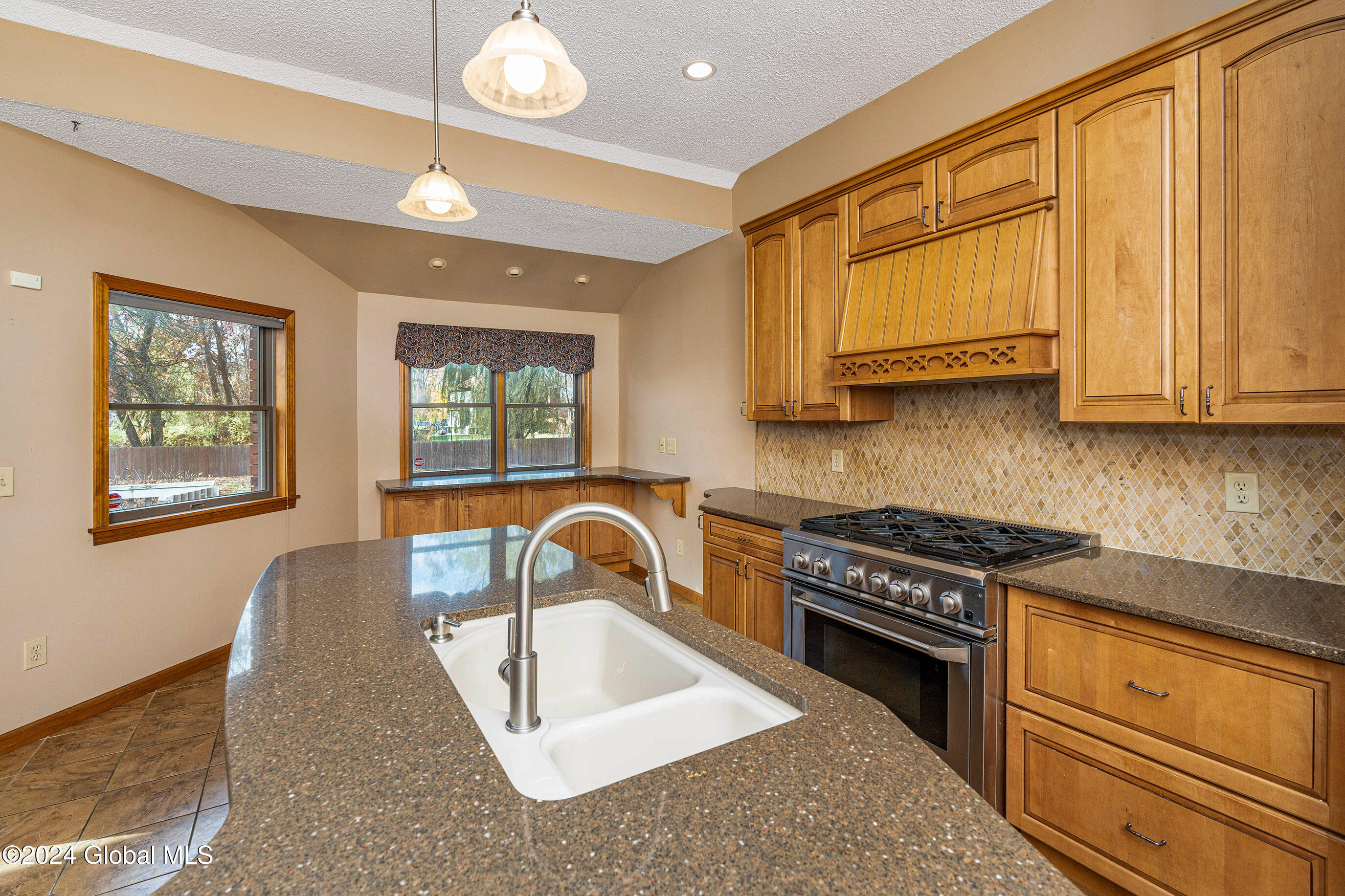2 Carriage Hill Drive
