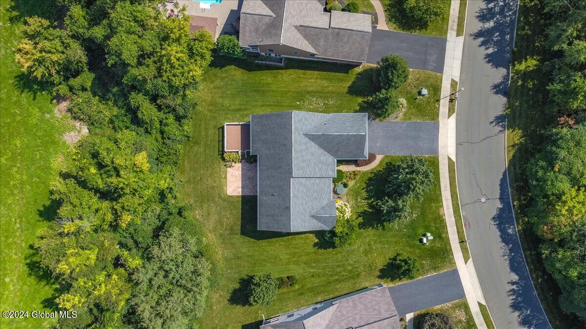 10 Chantrey Boulevard