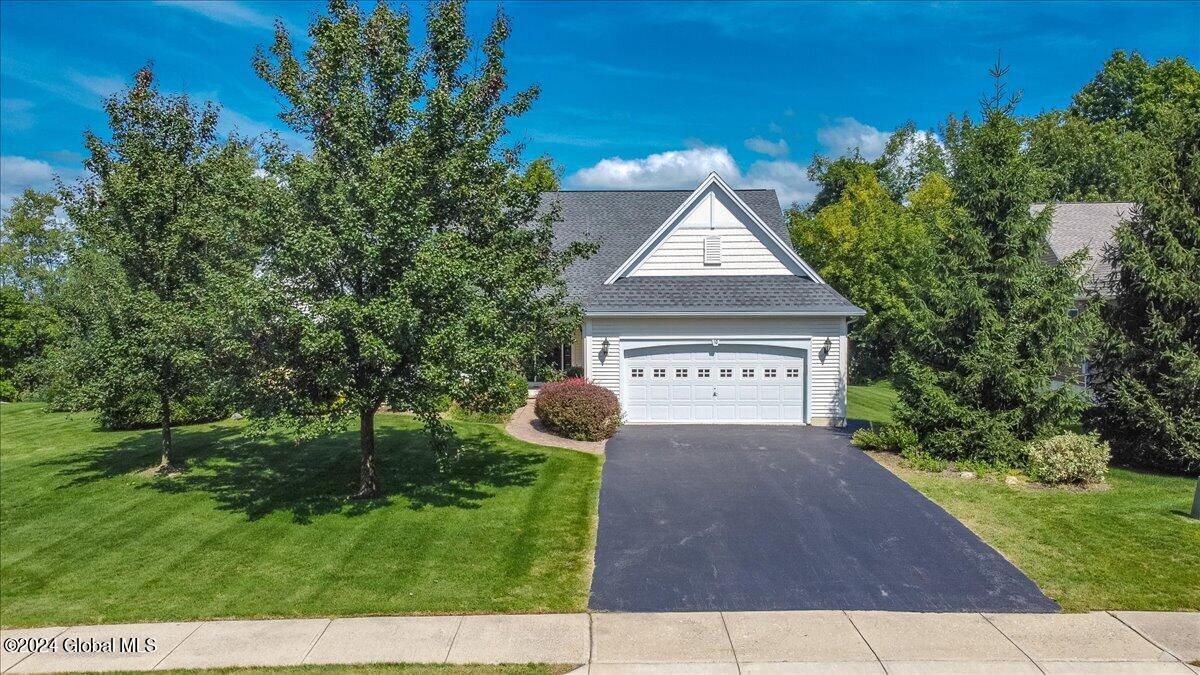 10 Chantrey Boulevard