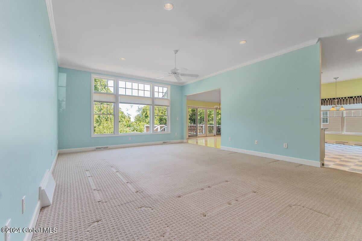 10 Chantrey Boulevard